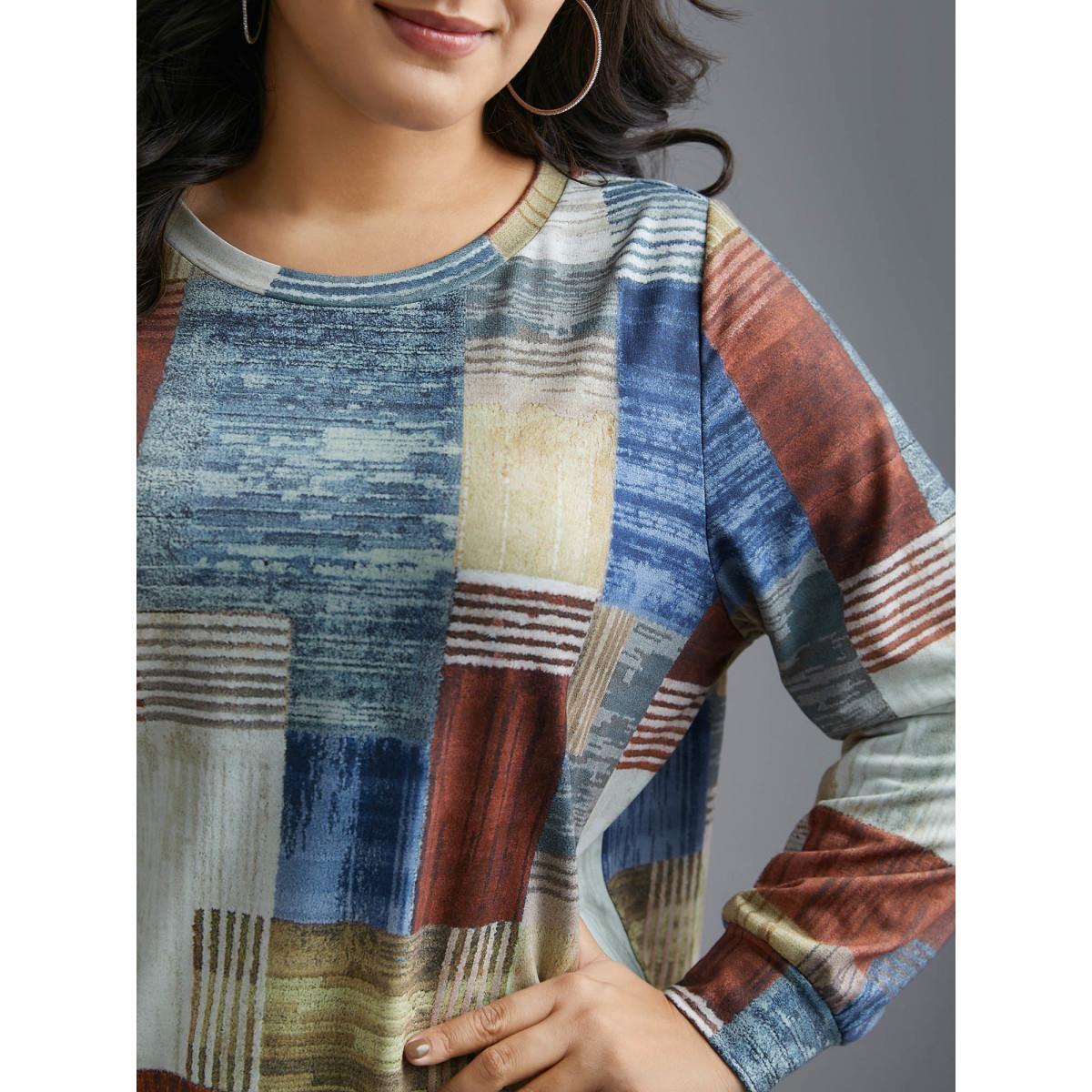 Plus Size Geometric Print Round Neck Sweatshirt Women Multicolor Casual Non Round Neck Everyday Sweatshirts BloomChic 10/M Product Image