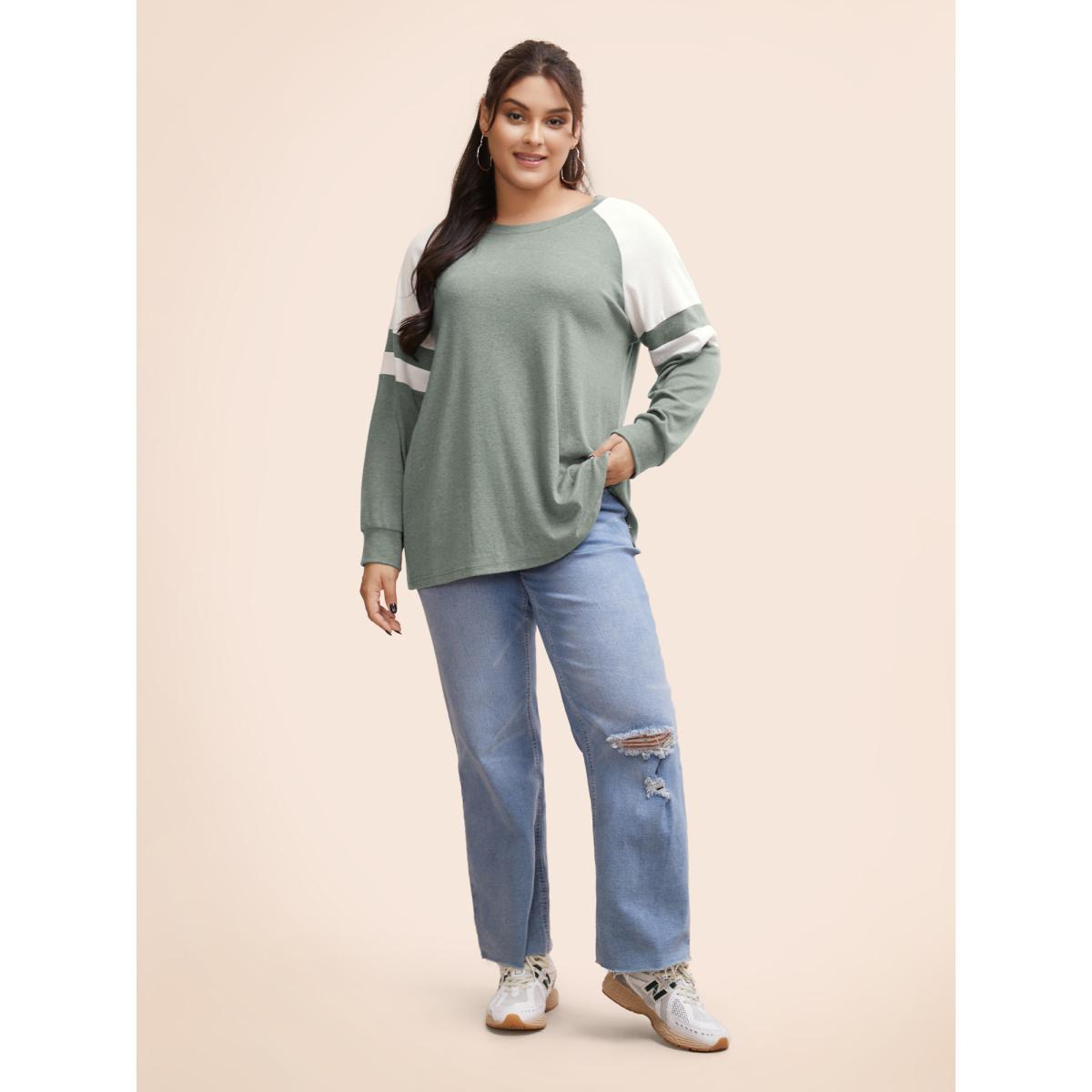 Plus Size Colorblock Contrast Stitch Raglan Sleeve T-shirt ArmyGreen Women Casual Elastic cuffs Striped Round Neck Dailywear T-shirts BloomChic 18-20/2X Product Image