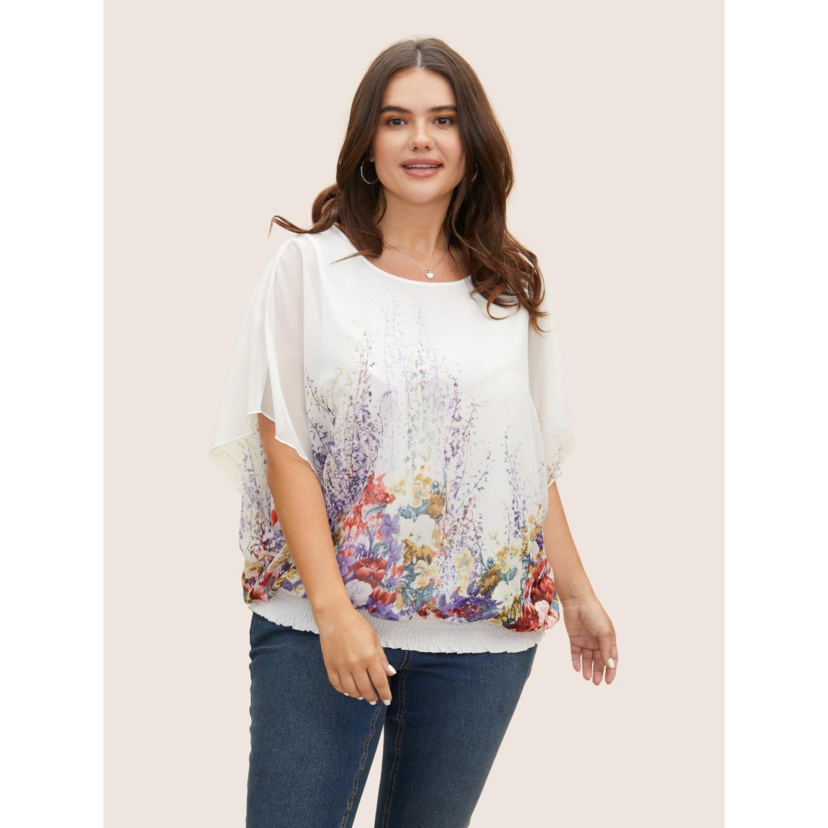 Plus Size WhiteSmoke Pixel Flower Shirred Batwing Sleeve Blouse Women Elegant Half Sleeve U-neck Everyday Blouses BloomChic 28/5X Product Image