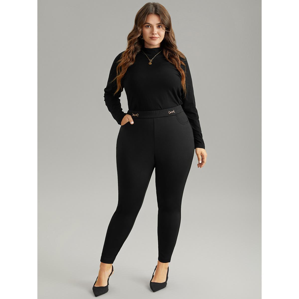 Plus Size Plain Buckle Detail Slant Pocket Pants Women Black Elegant Skinny High Rise Dailywear Pants BloomChic 28/5X Product Image