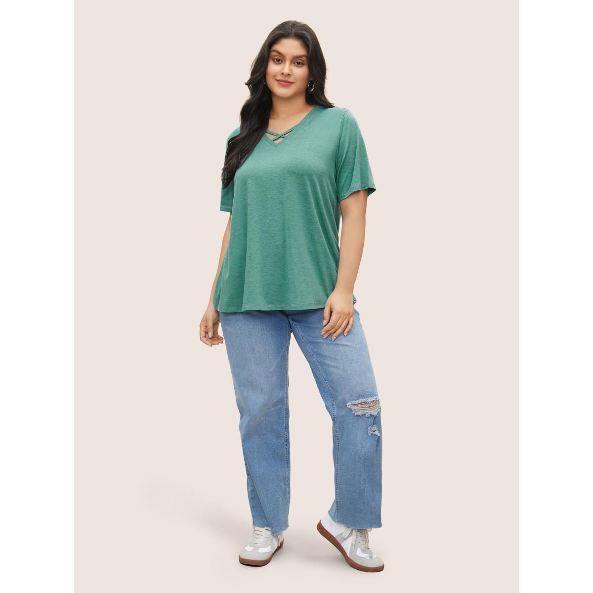 Plus Size Solid Crisscross Neck Contrast Stitch T-shirt Green Women Casual Plain V-neck Everyday T-shirts BloomChic 18-20/2X Product Image