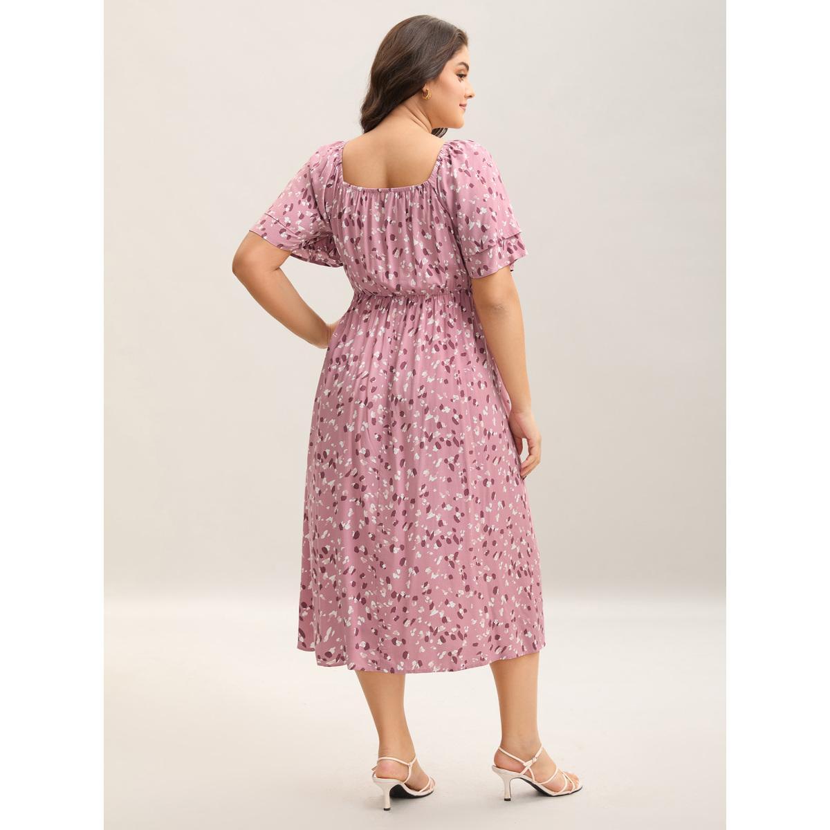 Plus Size Floral Print Shirred Pockets Midi Dress Blush Women Shirred Square Neck Short sleeve Curvy BloomChic 12/L Product Image