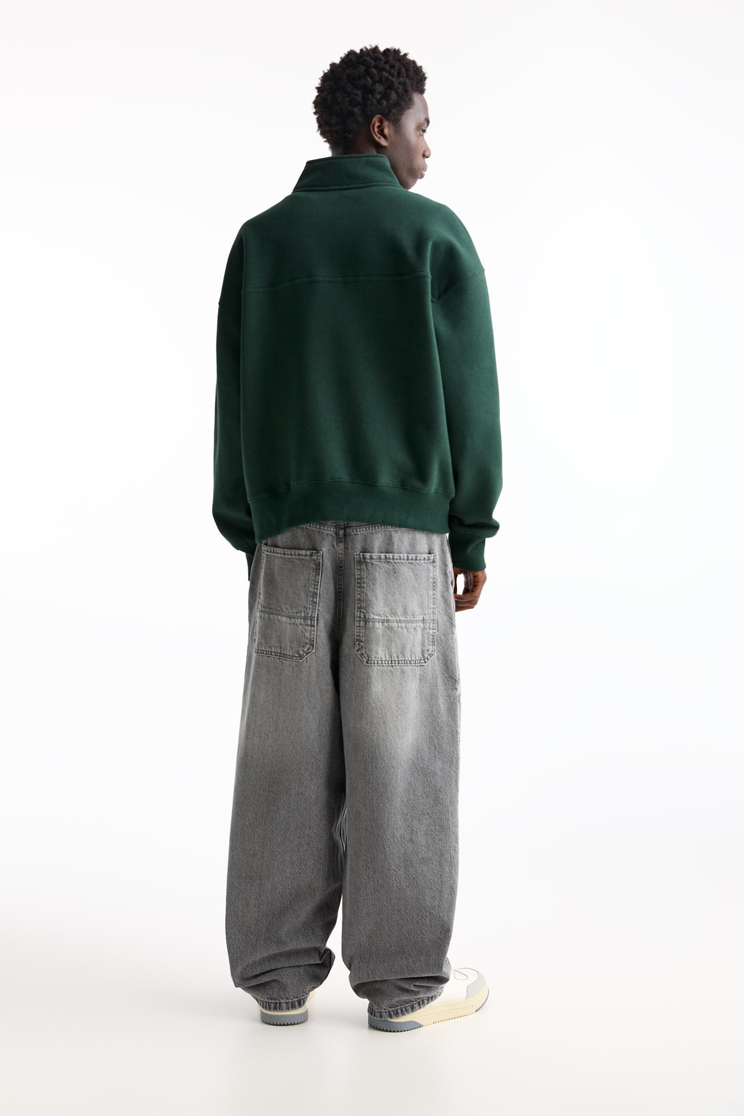 Quarter-zip sweatshirt Product Image