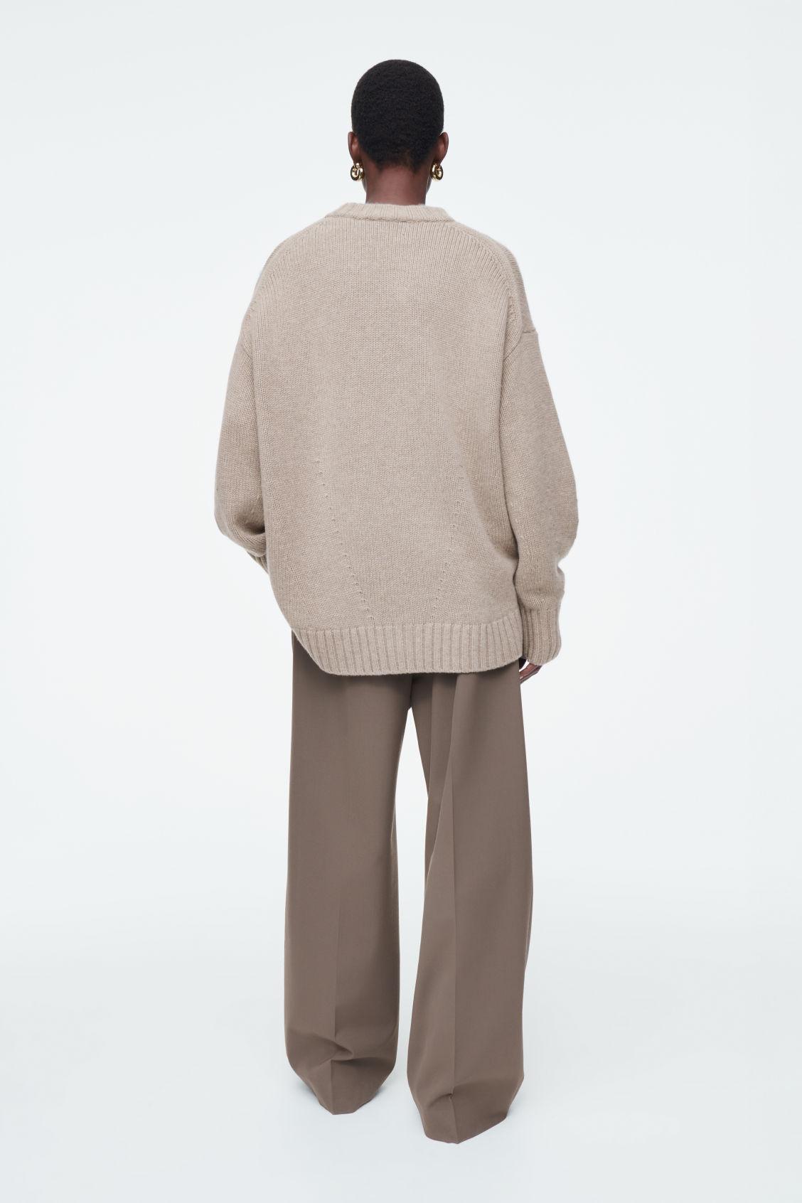 CHUNKY PURE CASHMERE CREW-NECK SWEATER Product Image