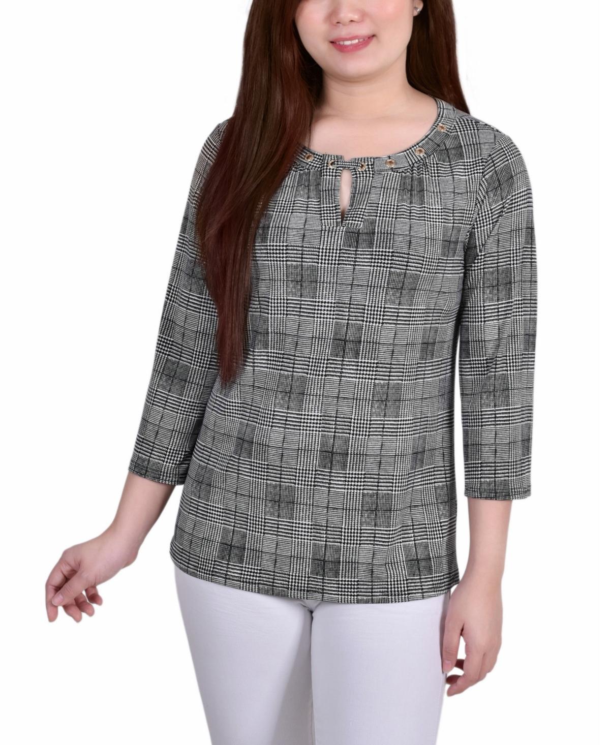 Petite Size 3/4 Sleeve Grommet Top Product Image