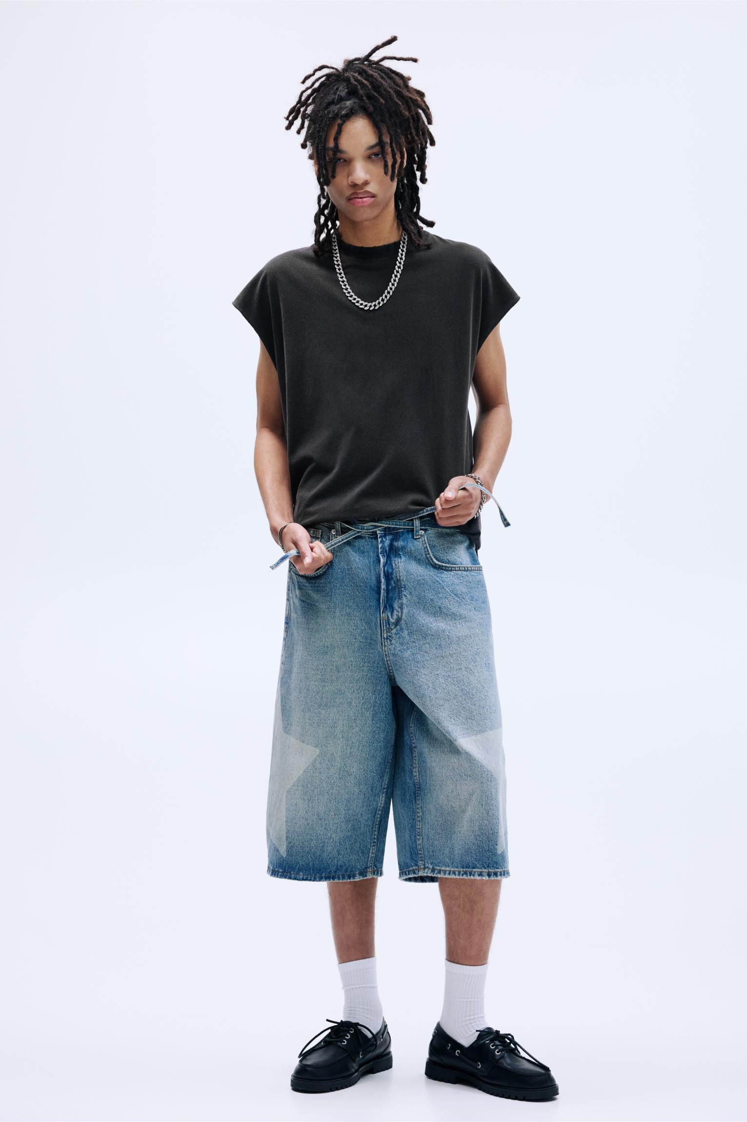 Washed sleeveless T-shirt Product Image