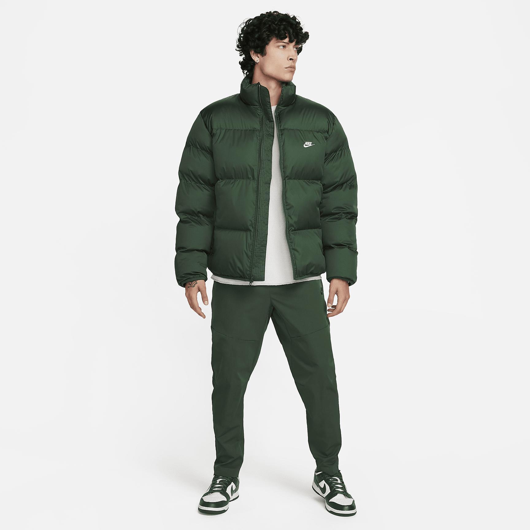 Nike Sportswear Club Men's Puffer Jacket Product Image