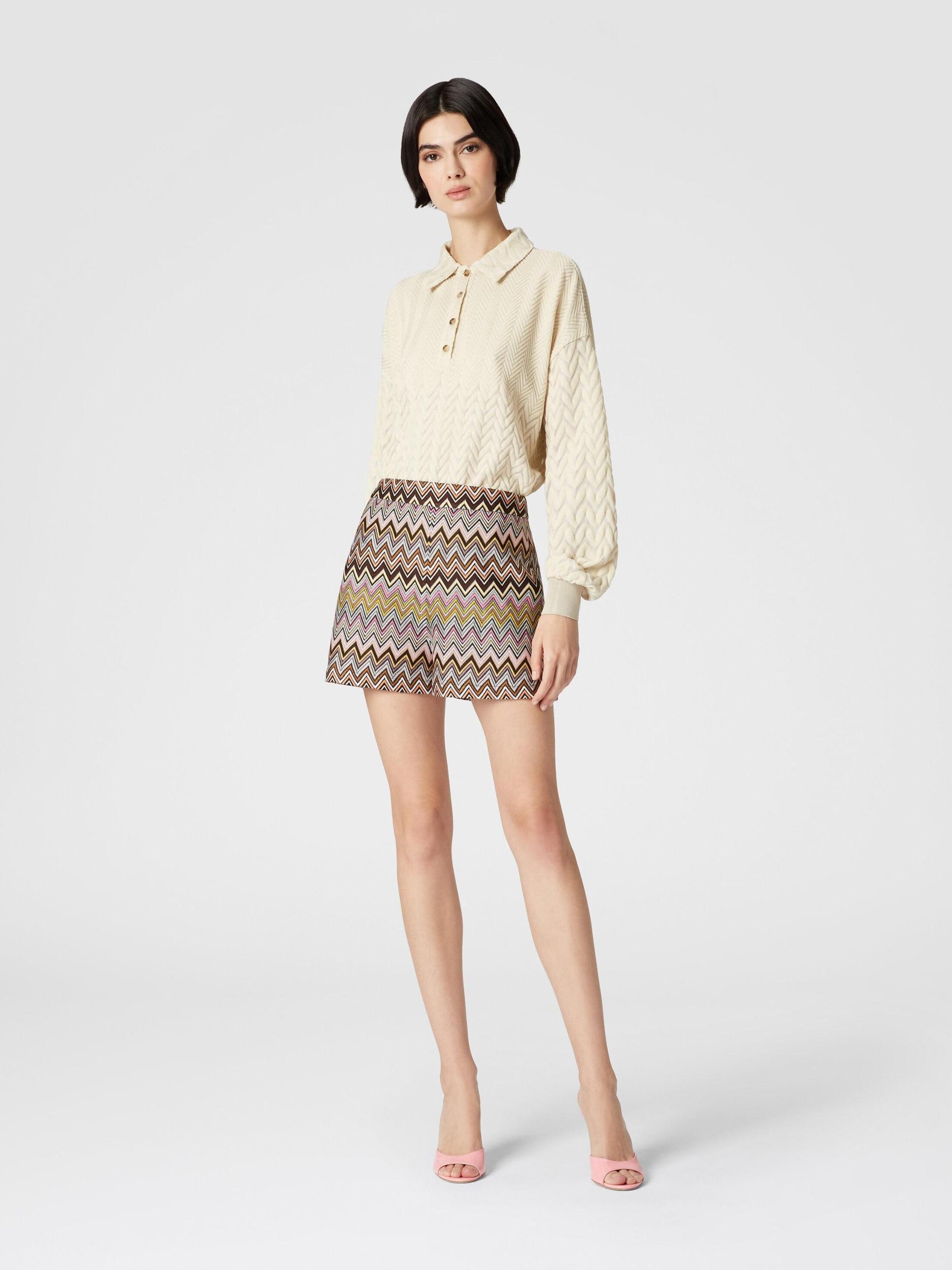 Long-sleeved polo shirt with tone-on-tone chevron Product Image