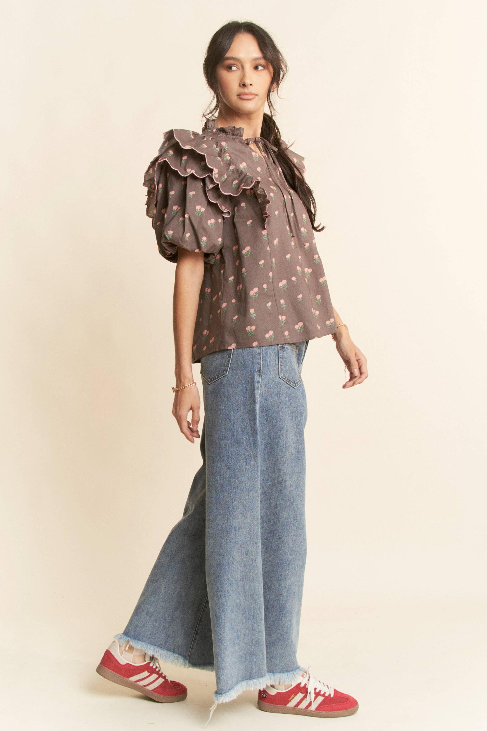 CONTRAST EDGE RUFFLE PUFF SLEEVE BLOUSE TOP: MOCHA BROWN Product Image