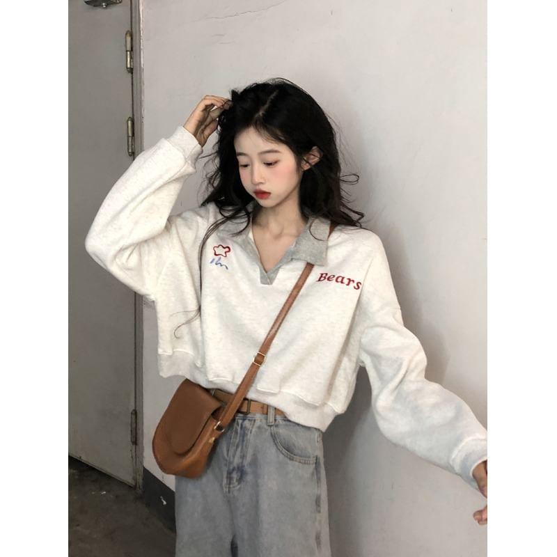 Contrast Collar Lettering Embroidered Crop Sweatshirt Product Image