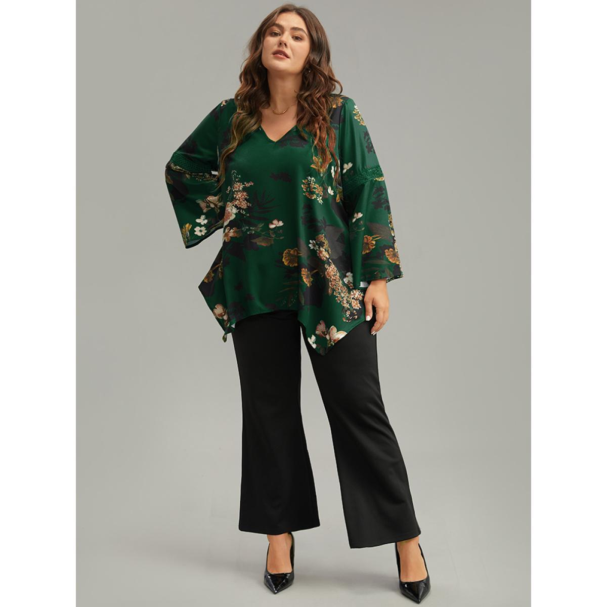 Plus Size DarkGreen Floral Lace Panel V Neck Hanky Hem Blouse Women Elegant Long Sleeve V-neck Dailywear Blouses BloomChic 30/6X Product Image