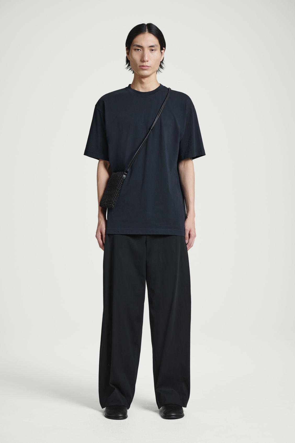 OVERSIZED COTTON T-SHIRT Product Image