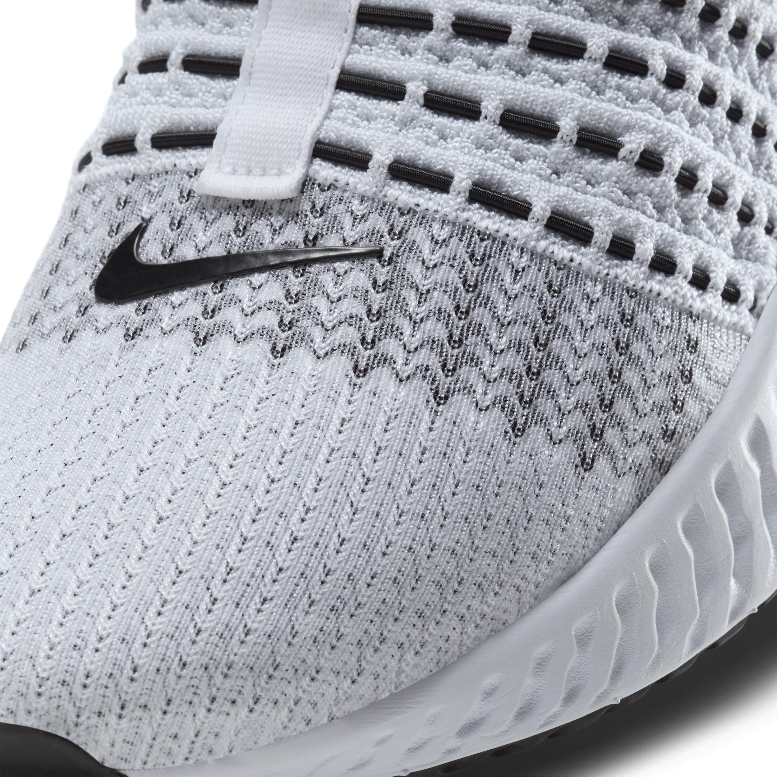 Nike Mens React Phantom Run Flyknit 2 Running Shoes in True White/Black/Pure Platinum Product Image
