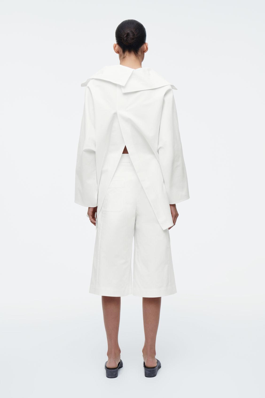TAILORED WIDE-LEG SHORTS Product Image