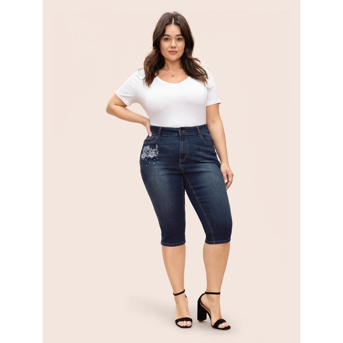 Plus Size Floral Embroidered Skinny Below The Knees Jeans Women Midnight Elegant Natural Flowers Non High stretch Slanted pocket Jeans BloomChic 22/3X Product Image