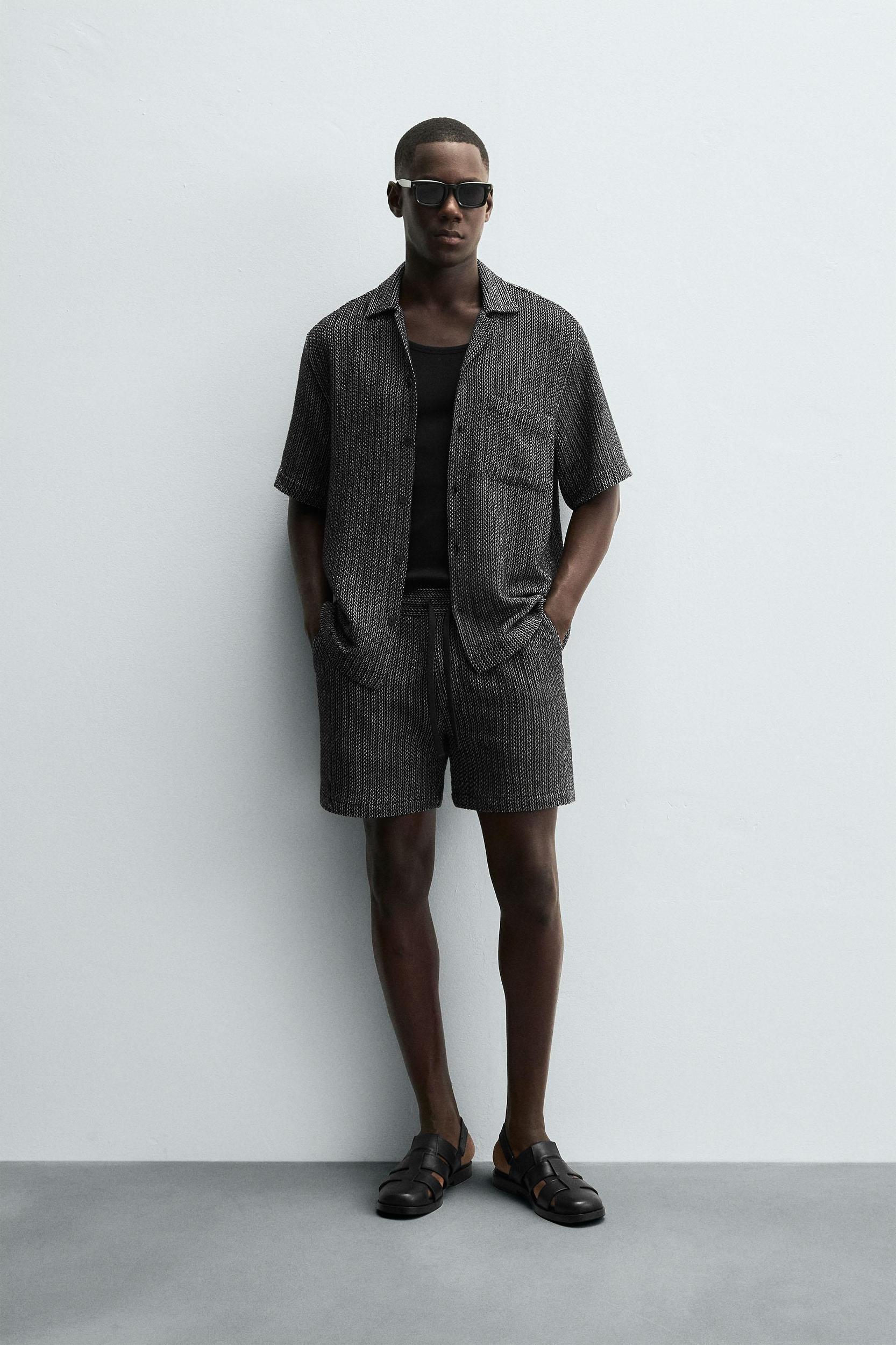 JACQUARD TEXTURED SHORTS Product Image