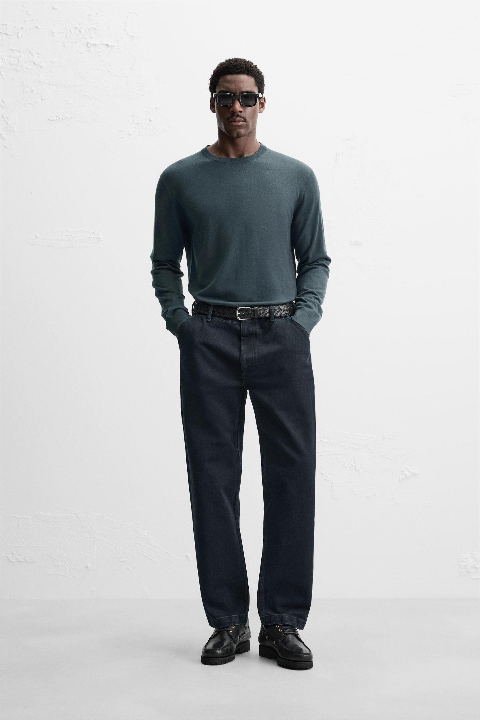 LIGHTWEIGHT 100% WOOL SWEATER Product Image