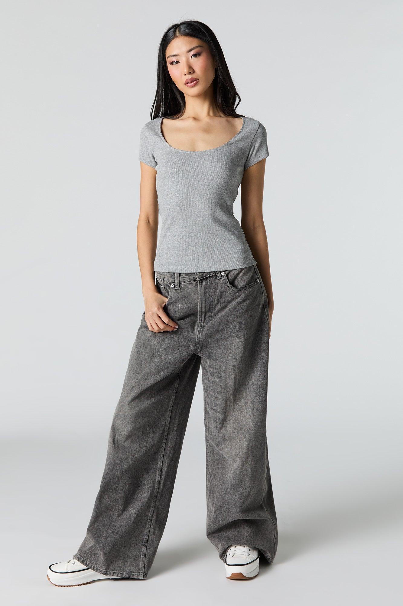 Ribbed Scoop Neck Short Sleeve Top Female Product Image