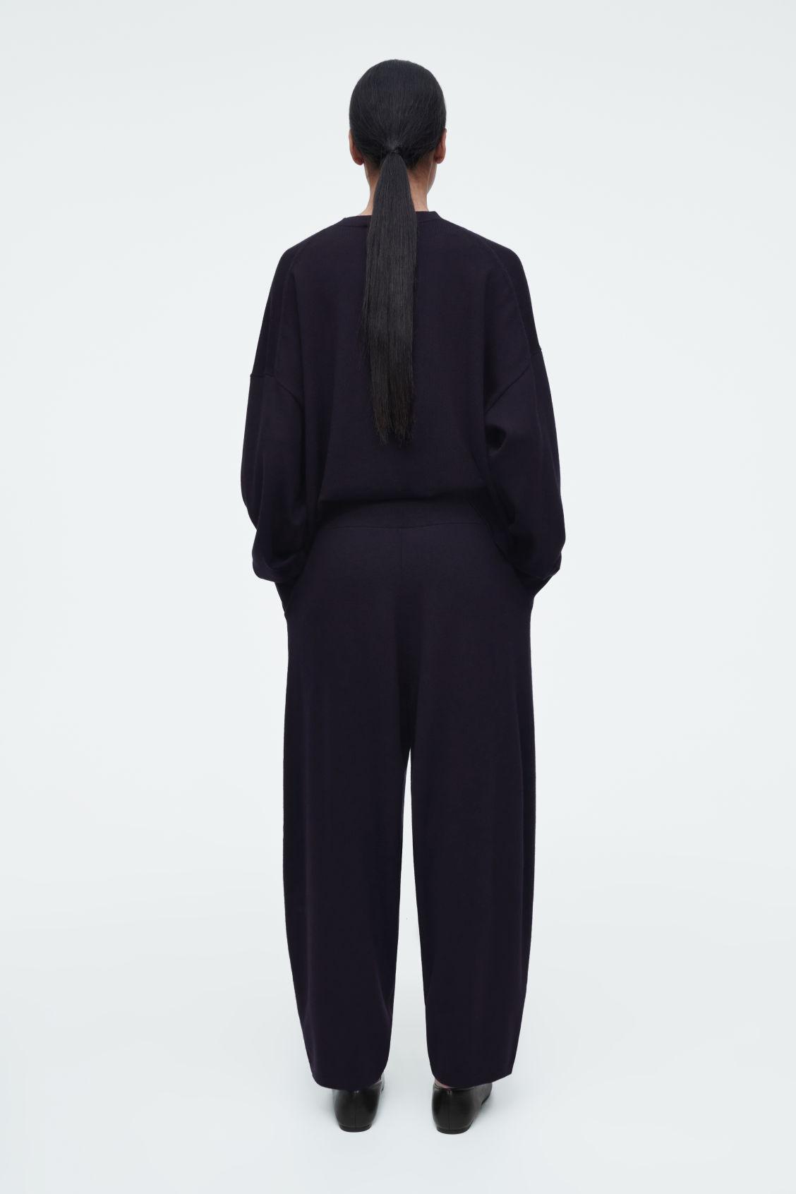 MERINO WOOL BARREL-LEG PANTS Product Image