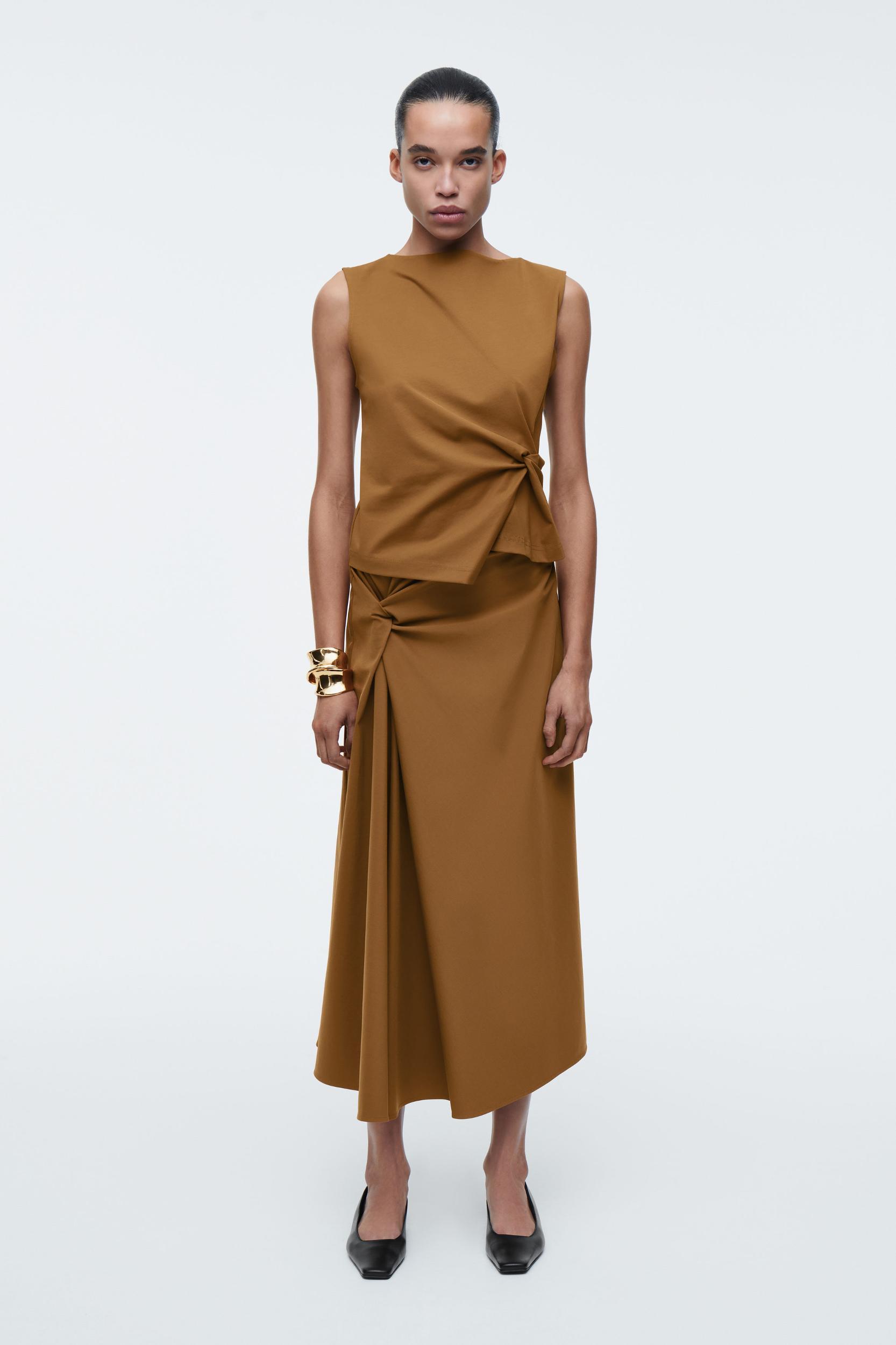 TWIST-DETAIL MIDI SKIRT Product Image