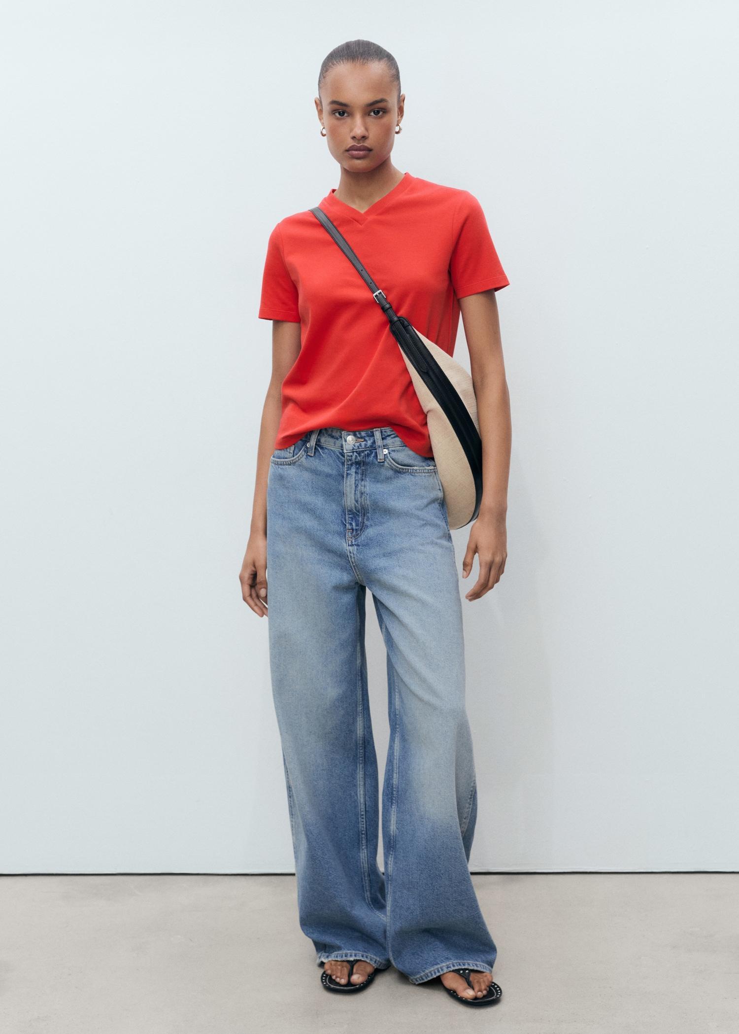 V-neck cotton T-shirt - Women | MANGO USA Product Image