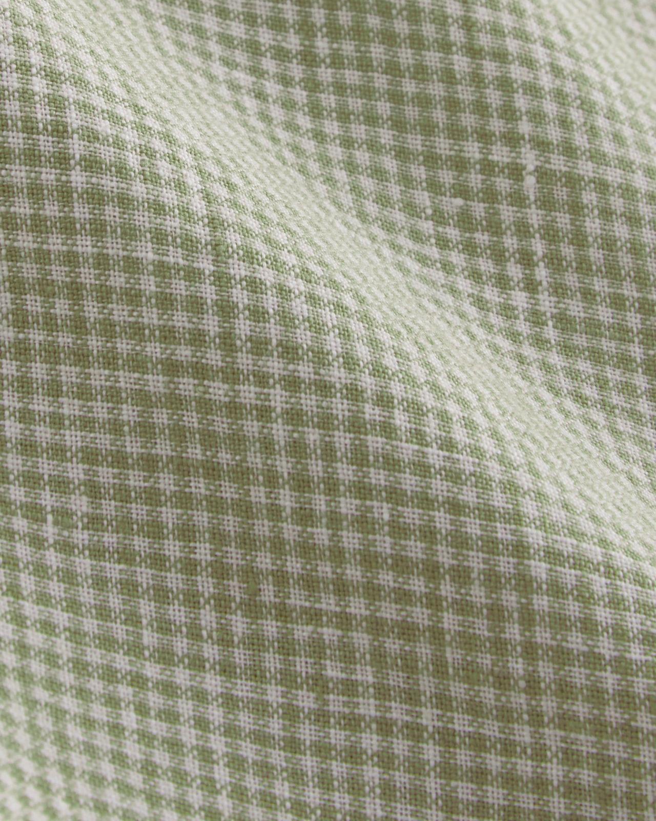 The Notch Shirt in Linen Product Image