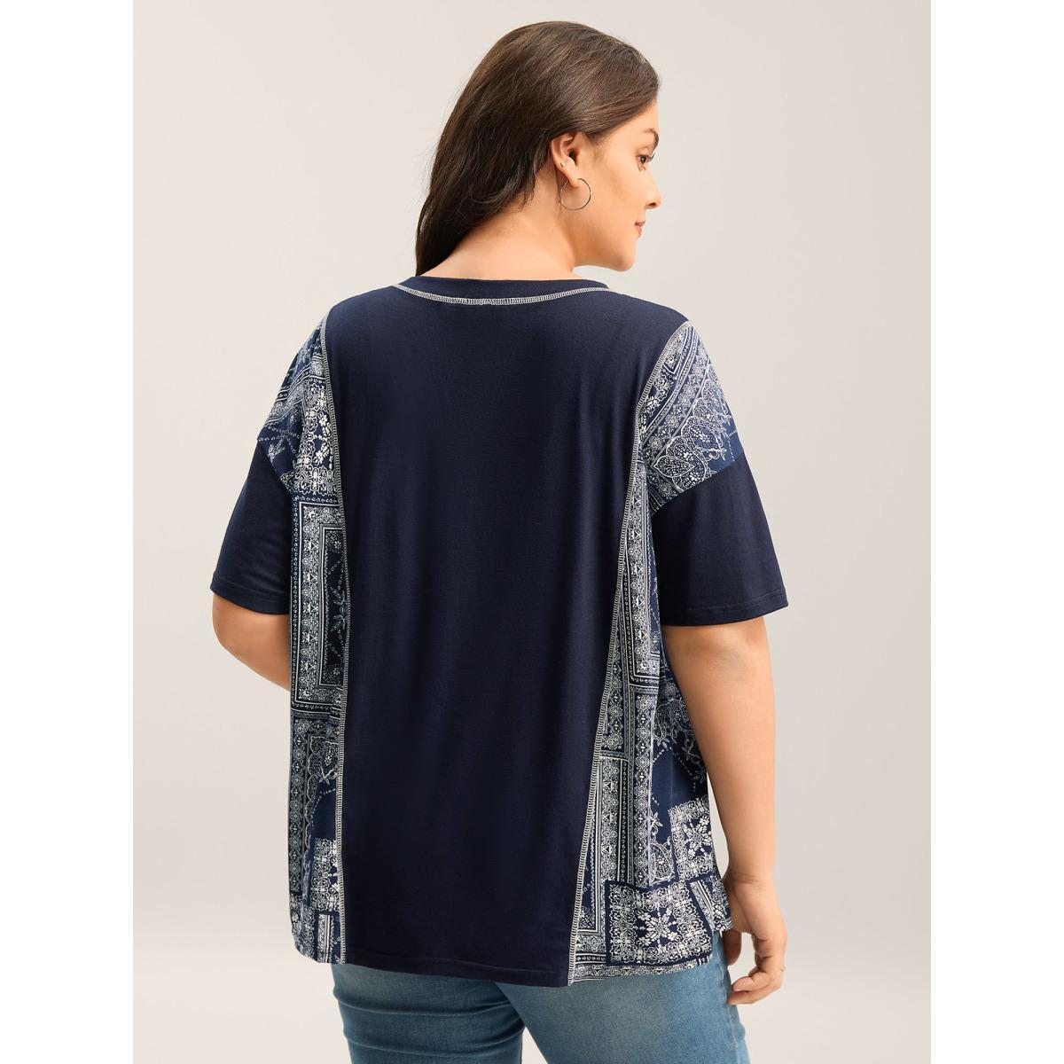 Plus Size Geometric Print Spliced Solid T-Shirt Midnight Women Topstitching Round Neck Everyday-Casual T-shirts BloomChic 30/6X Product Image