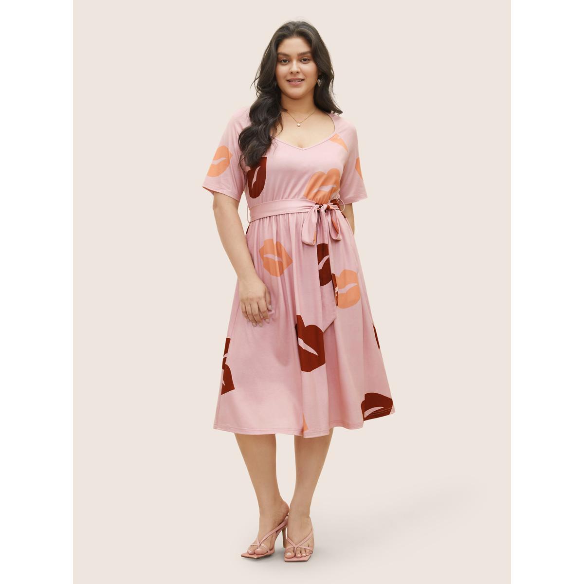Plus Size Lip Print Elastic Waist Belted Gathered Dress Pink Women Casual Gathered Square Neck Short sleeve Curvy Midi Dress BloomChic 30/6X Product Image