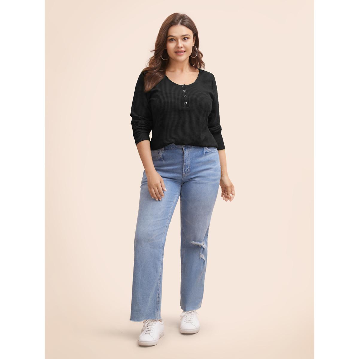 Plus Size Solid Waffle Knit Round Neck T-shirt Black Women Casual Texture Round Neck Everyday T-shirts BloomChic 28/5X Product Image