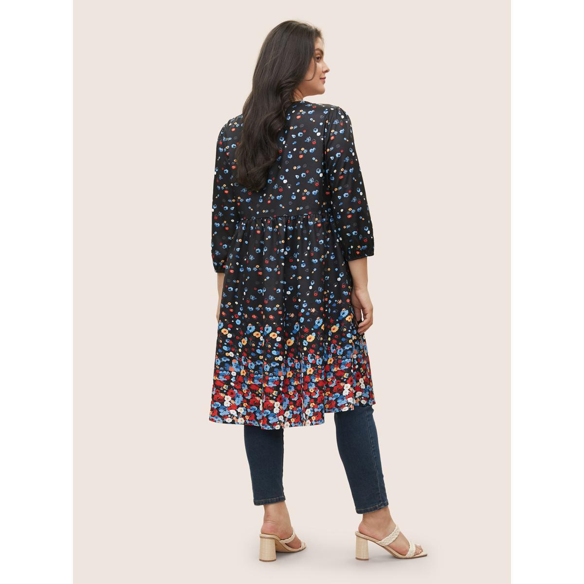 Plus Size Ombre Boho Print Ties Gathered Kimono Women BlackFlower Resort Gathered Vacation Kimonos BloomChic 26/4X Product Image