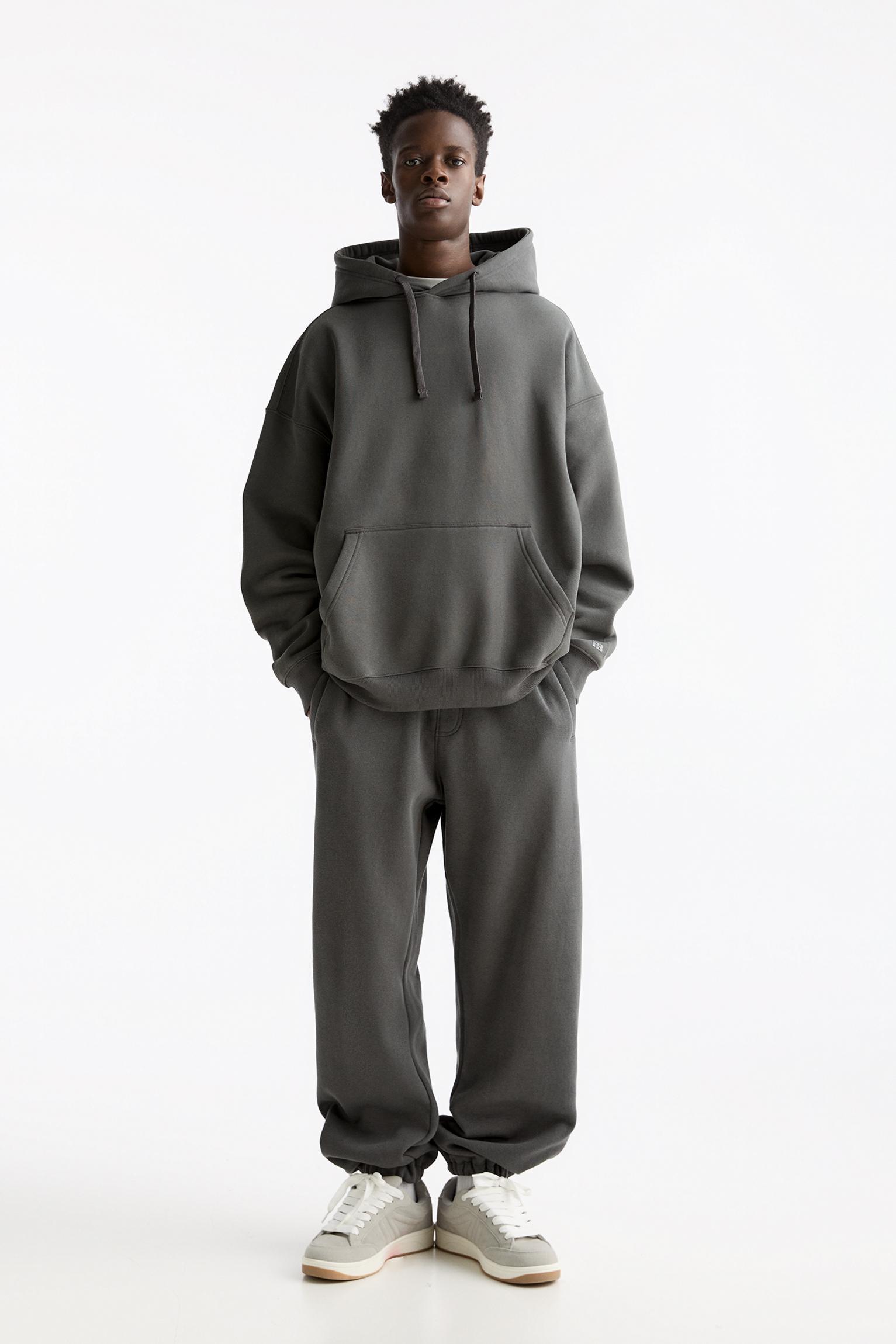 Hoodie and tracksuit sweatpants pack Product Image