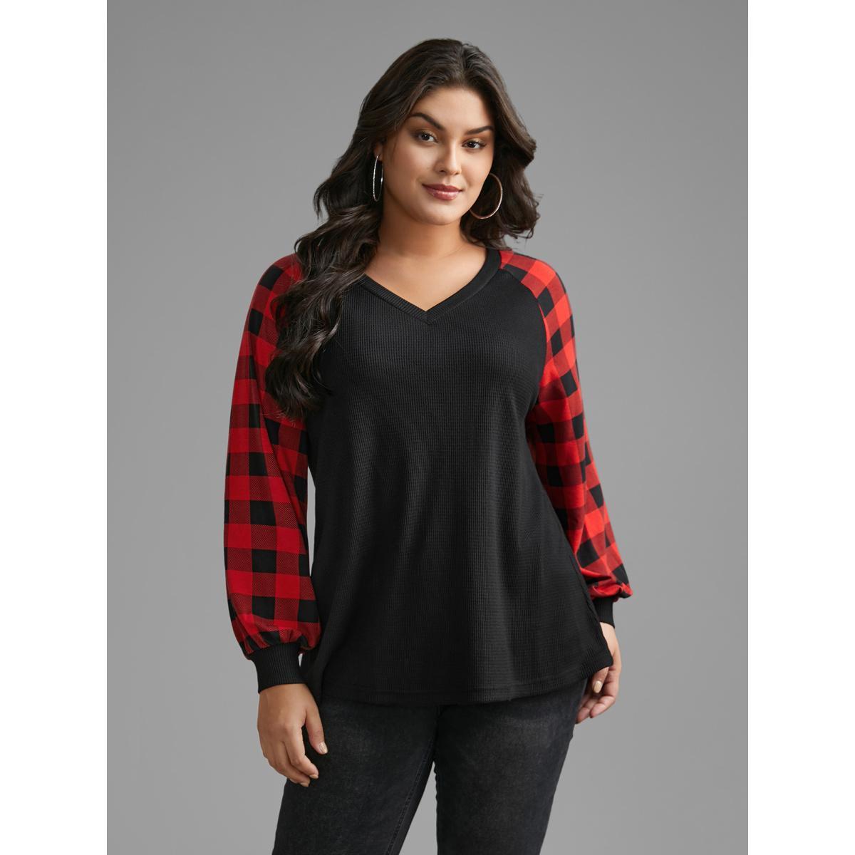 Plus Size V Neck Plaid Patchwork Contrast T-shirt Black Women Casual Contrast V-neck Everyday T-shirts BloomChic 28/5X Product Image