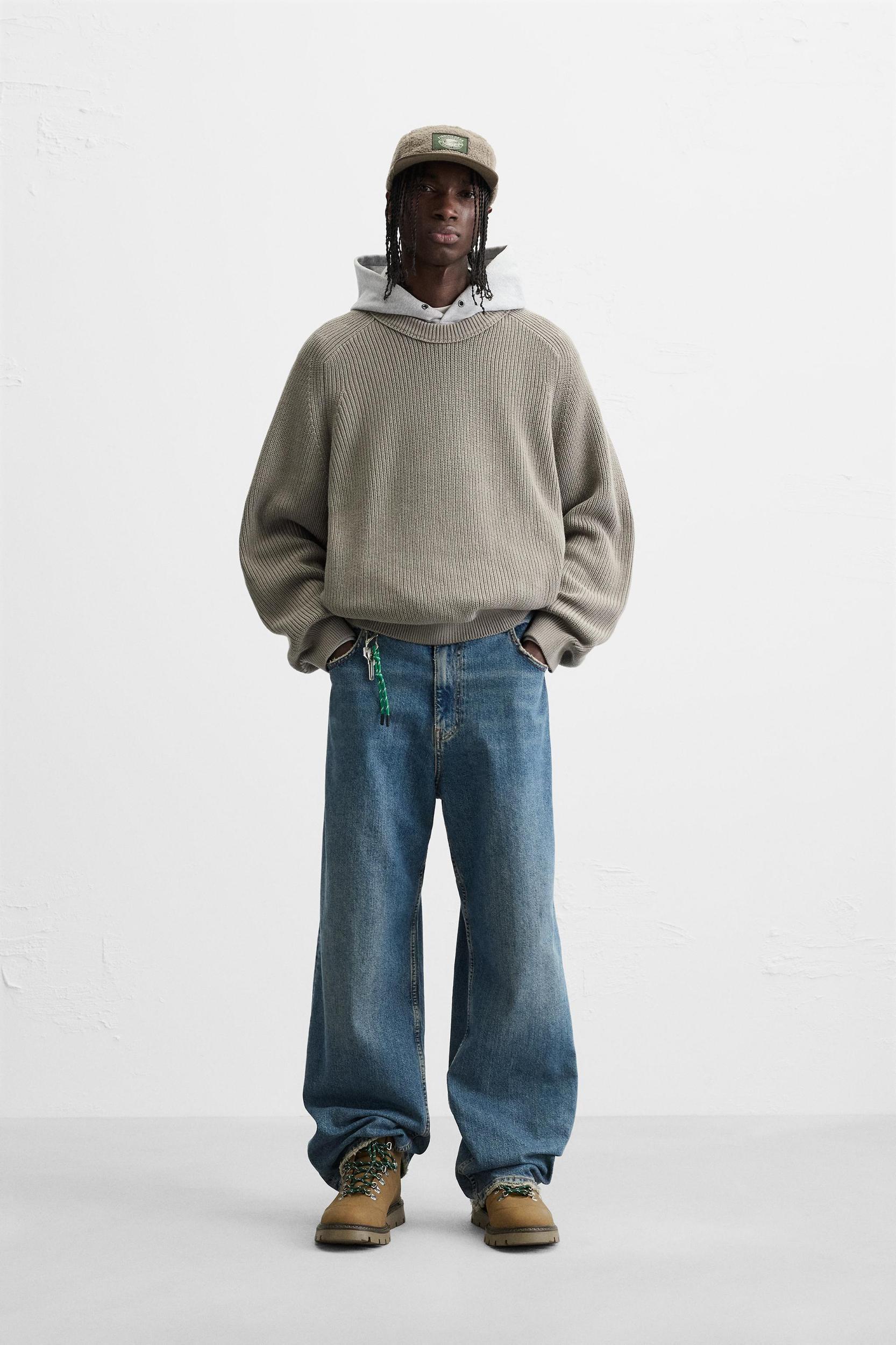 RELAXED FIT STRUCTURE SWEATER Product Image