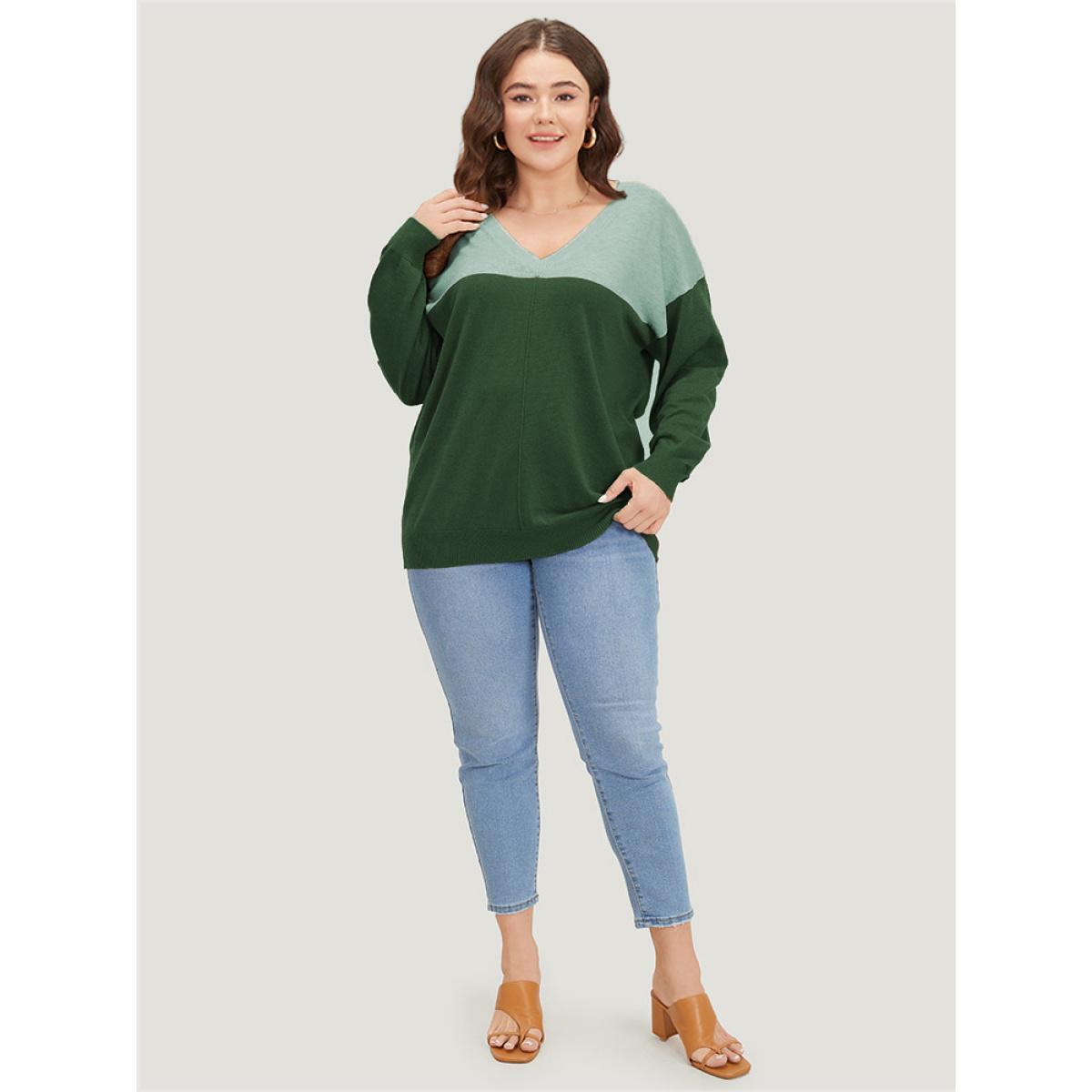 Plus Size Supersoft Essentials Colorblock Two Tone Patchwork V Neck Pullover Green Women Casual Loose Long Sleeve V-neck Dailywear Pullovers BloomChic 14-16/1X Product Image