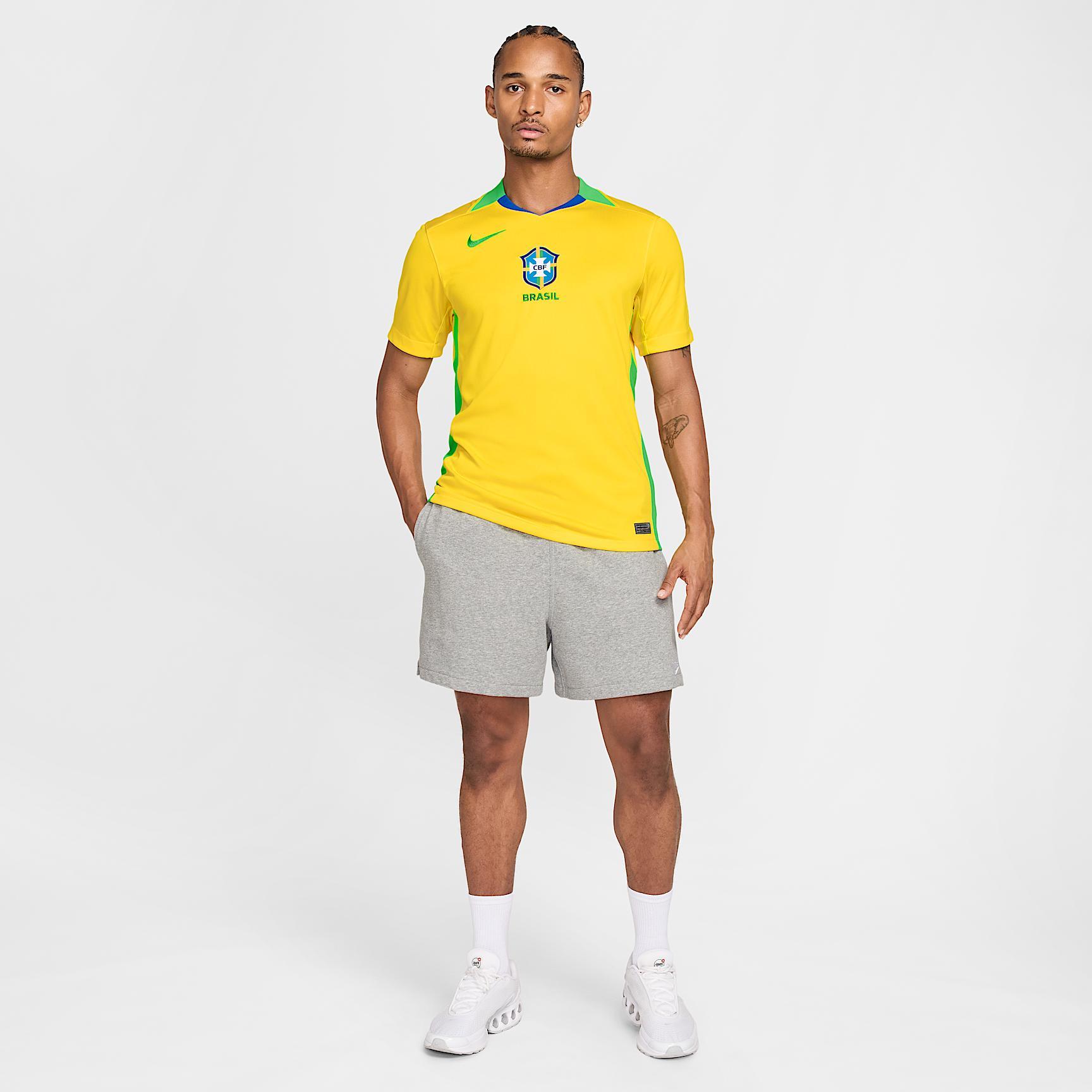 Brazil 2025 Stadium Home (Team) Nike Men's Dri-FIT Soccer Replica Jersey Product Image