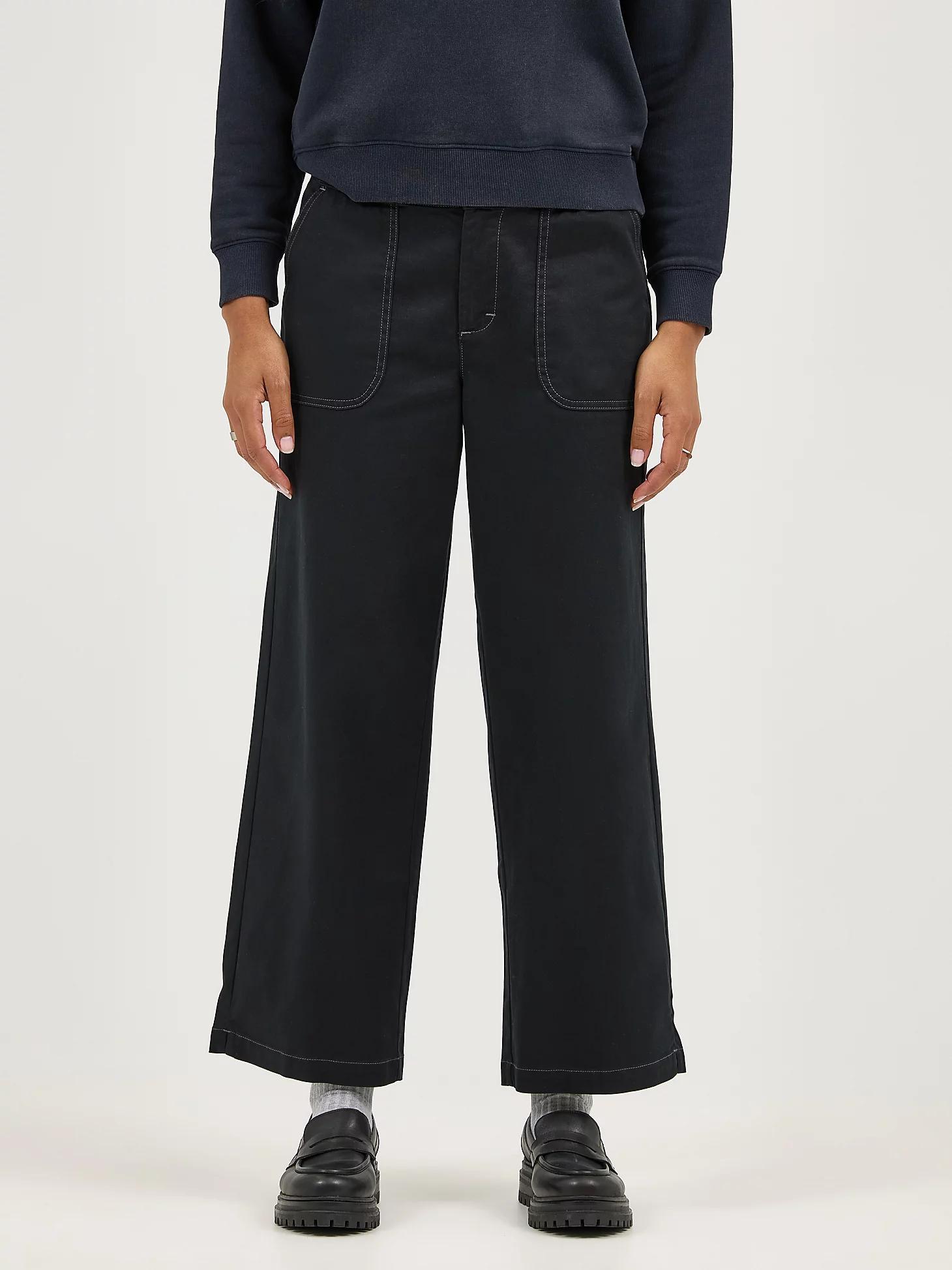 Women's Ultra Lux Comfort Wide Leg Utility Crop Pant | Women's Capris & Crops | Lee® Product Image