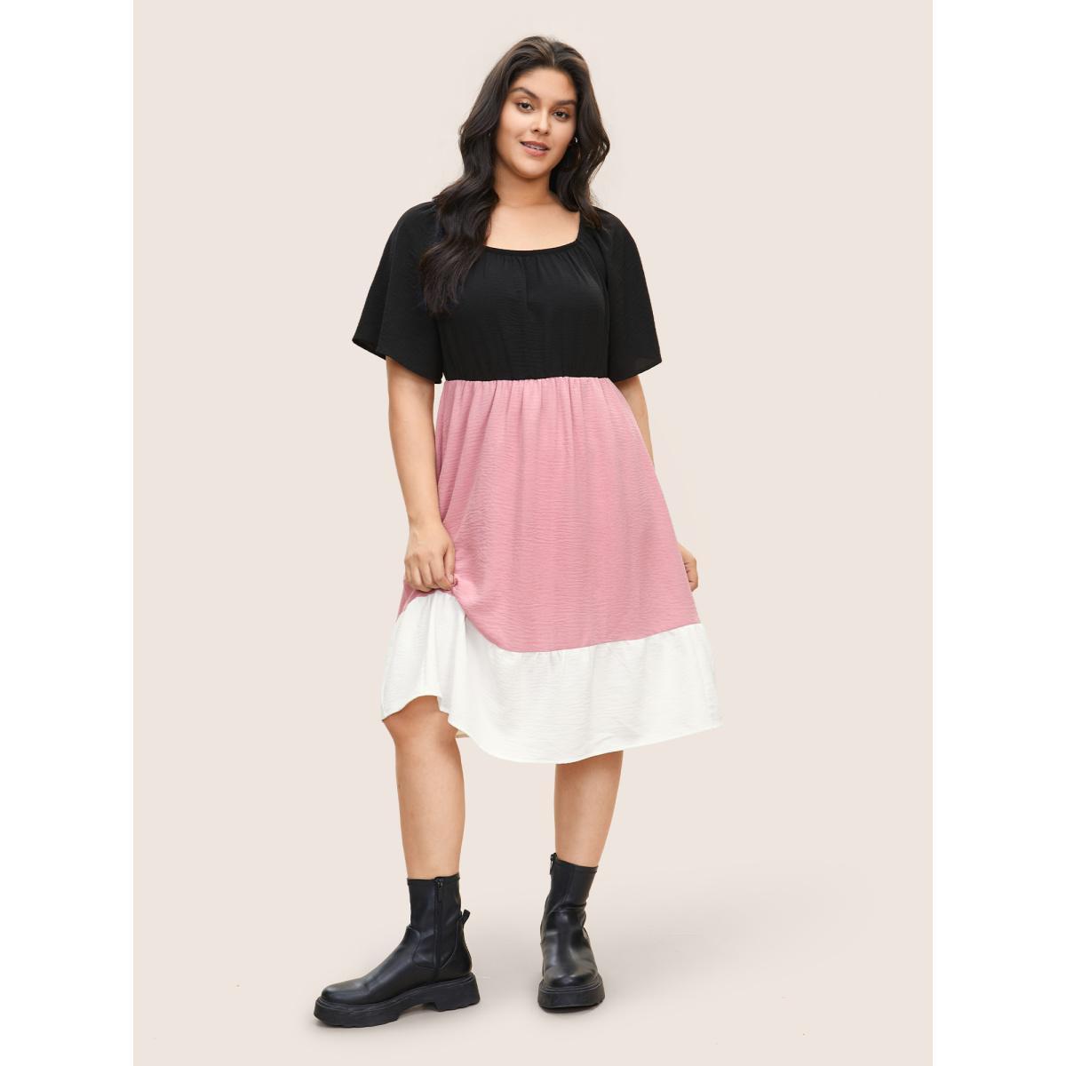 Plus Size Colorblock Contrast Patchwork Gathered Raglan Sleeve Dress Black Women Casual Non Square Neck Short sleeve Curvy Midi Dress BloomChic 30/6X Product Image
