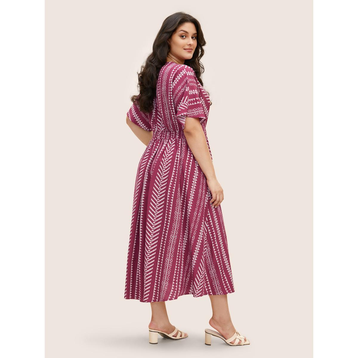 Plus Size Solid Geometric Dolman Sleeve Pocket Shirred Split Hem Dress Burgundy Women Resort Non V-neck Half Sleeve Curvy Long Dress BloomChic 12/L Product Image