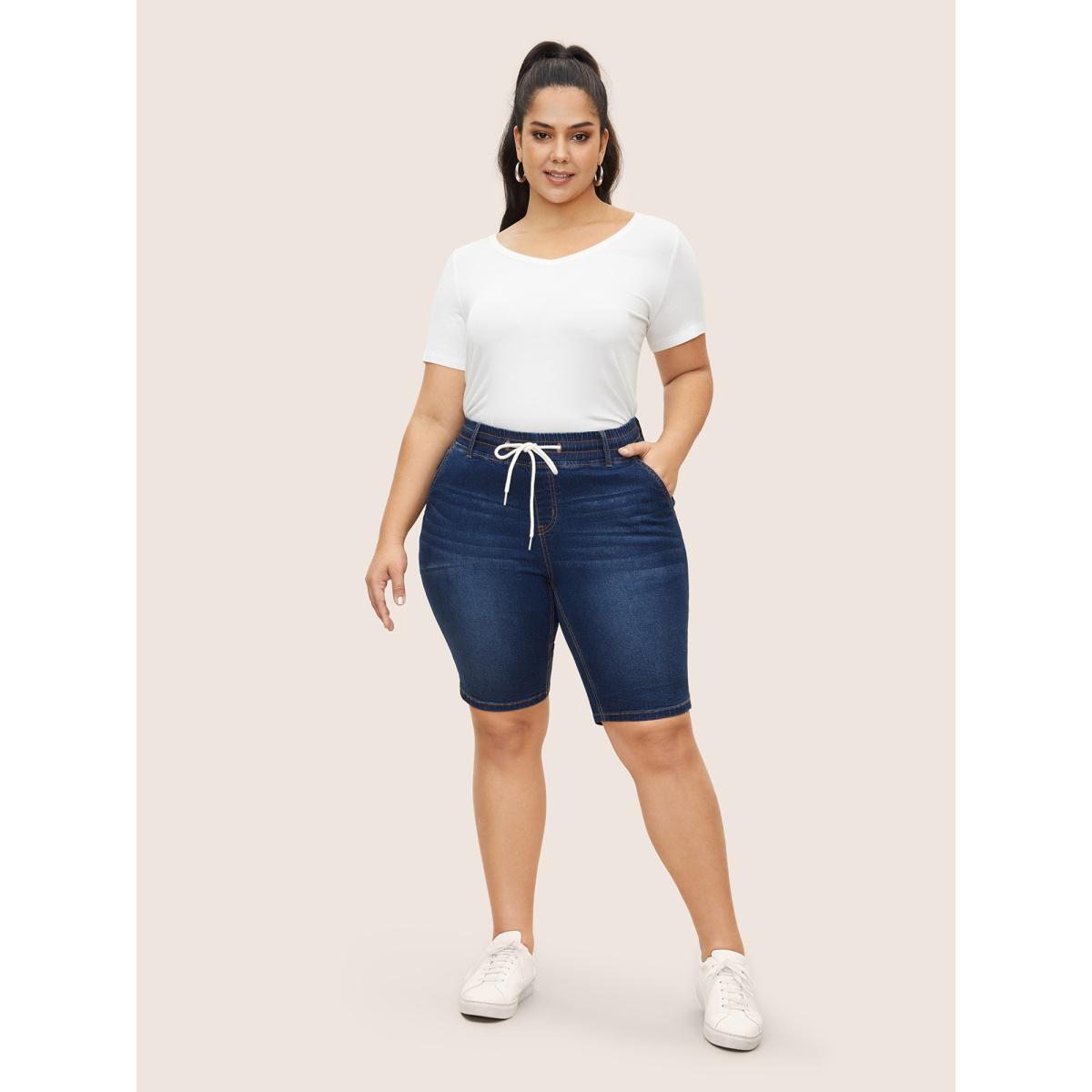 Plus Size Dark Wash Drawstring Slit Hem Denim Shorts Women Indigo Drawstring High stretch Everyday Slanted pocket Casual Denim Shorts BloomChic 30/6X Product Image