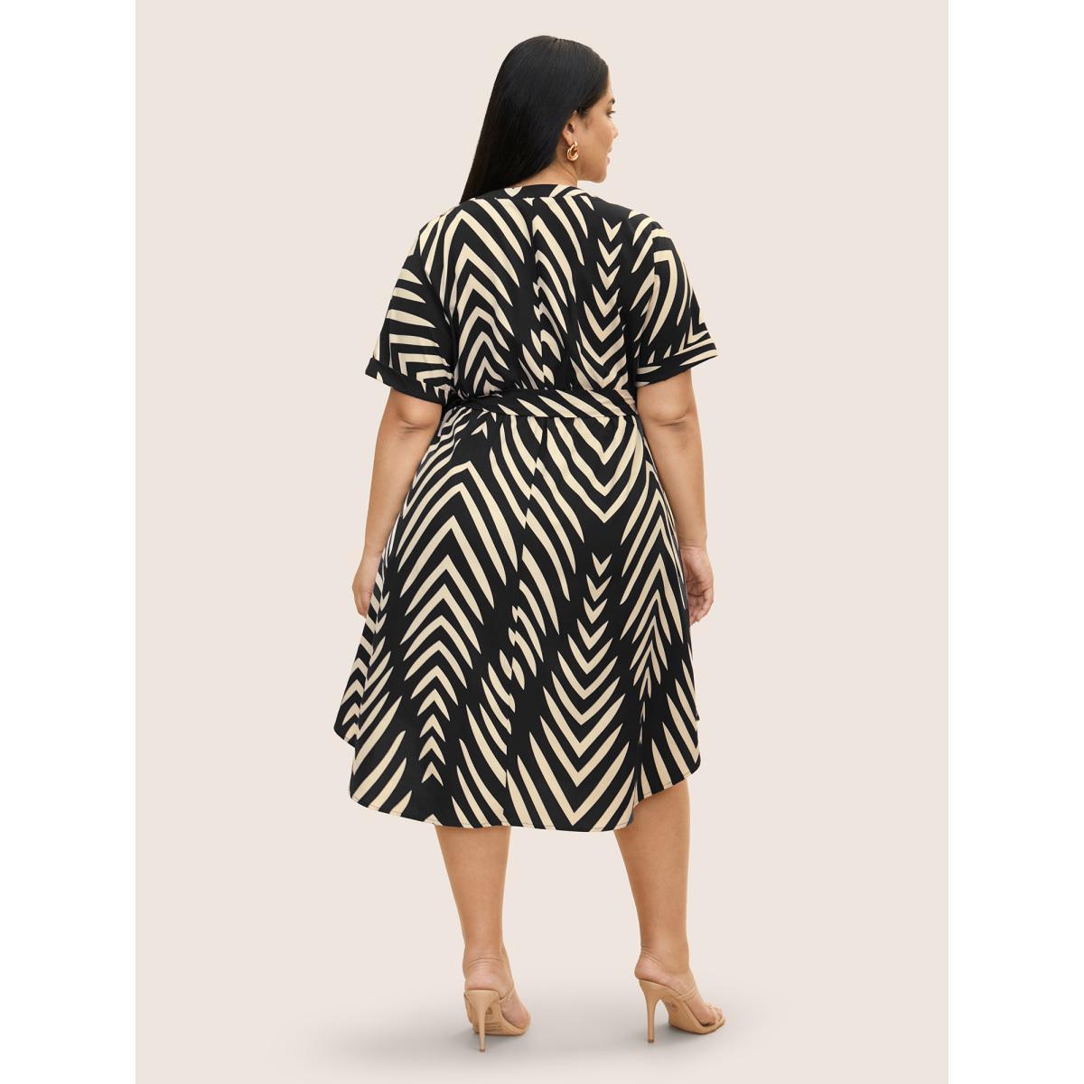 Plus Size Geometric Belted Dolman Sleeve Curved Hem Dress Cerulean Women At the Office Flat collar with V-notch Short sleeve Curvy BloomChic 26/4X Product Image