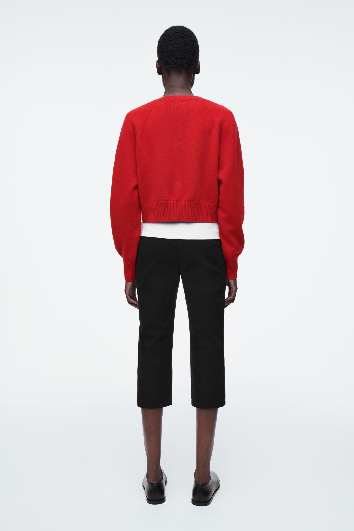 CROPPED WOOL CARDIGAN Product Image