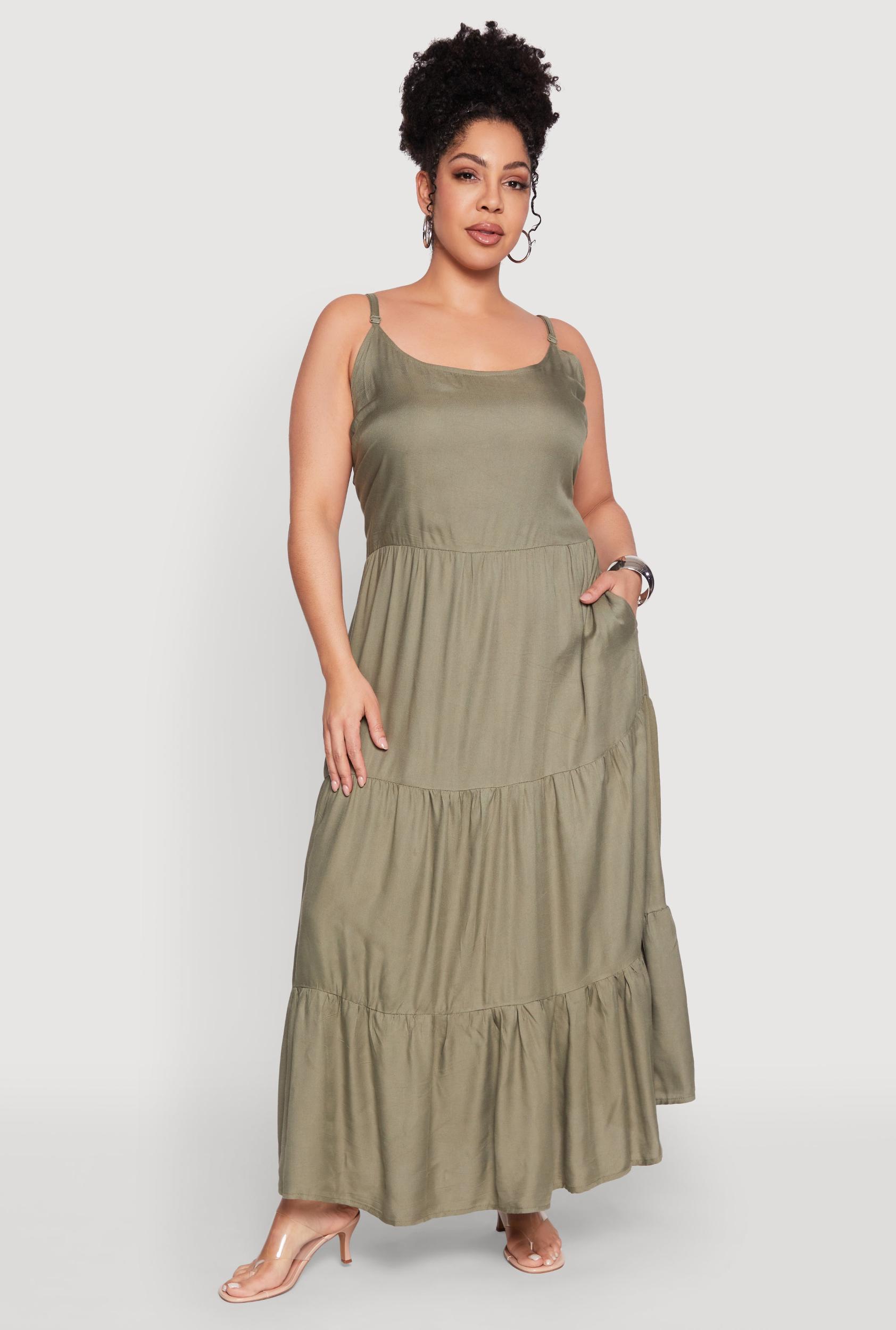 Womens Plus Size Pocket Tiered Maxi Dress Product Image