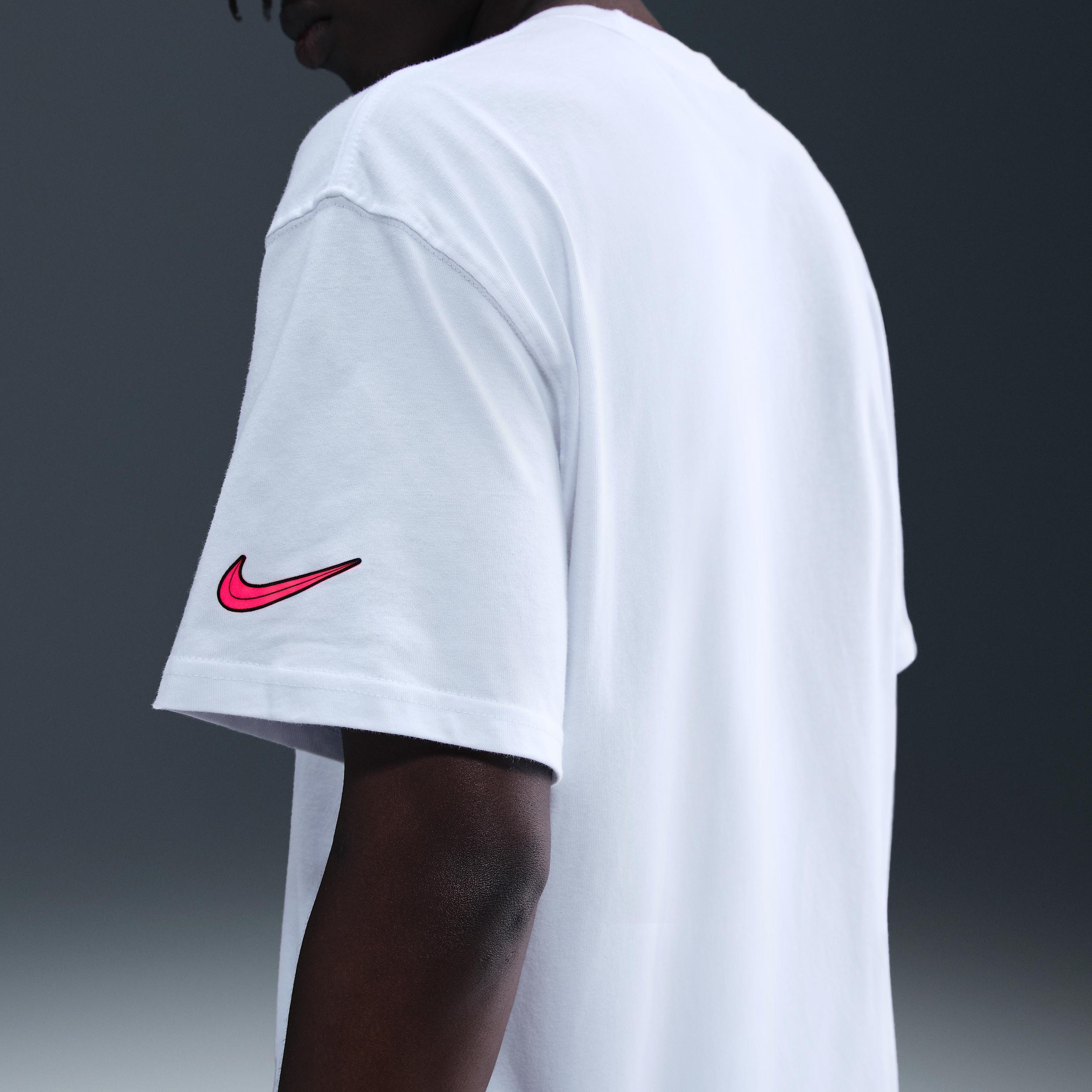 LeBron Men's Max90 T-Shirt Product Image