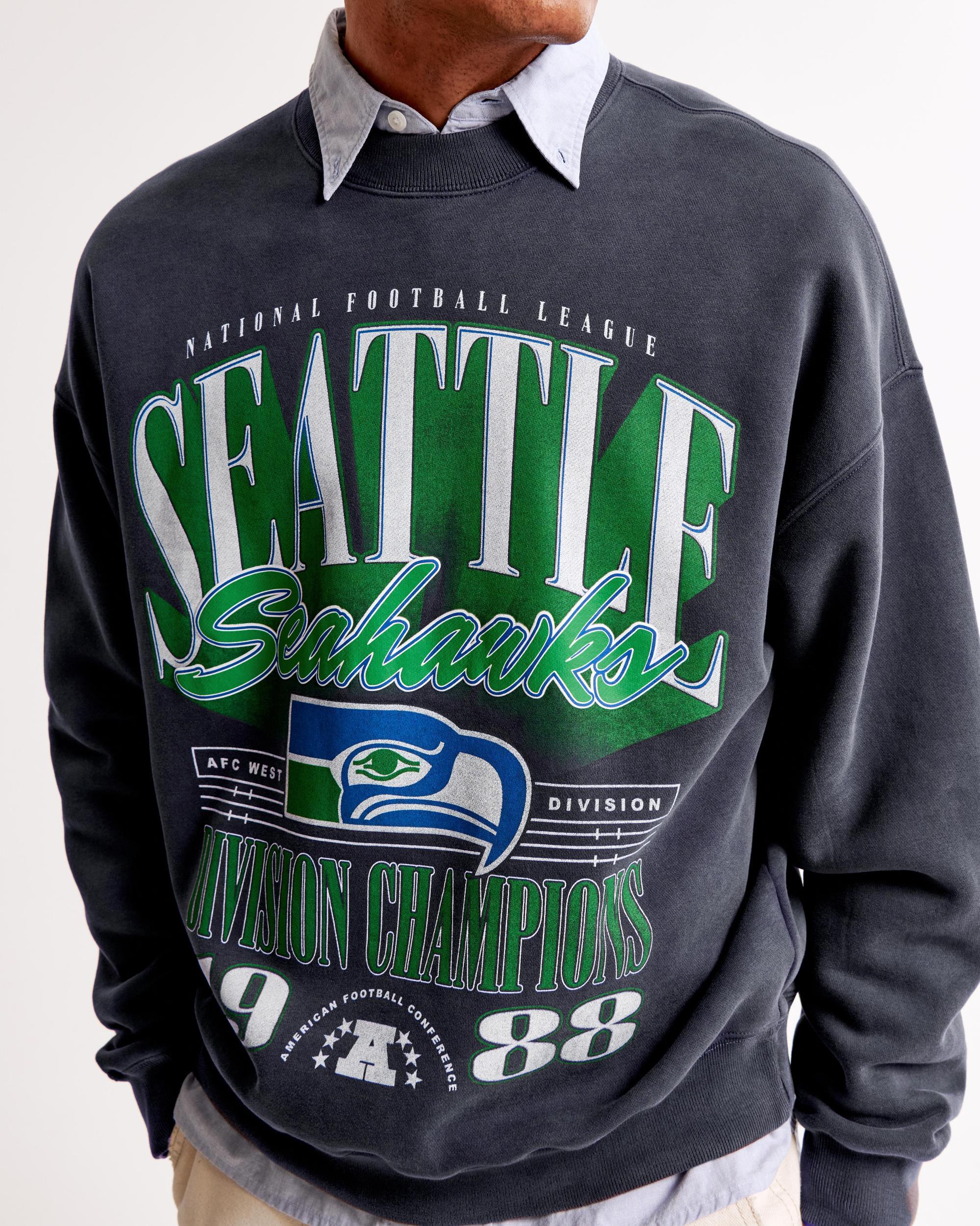 Minnesota Vikings Graphic Crew Sweatshirt Product Image