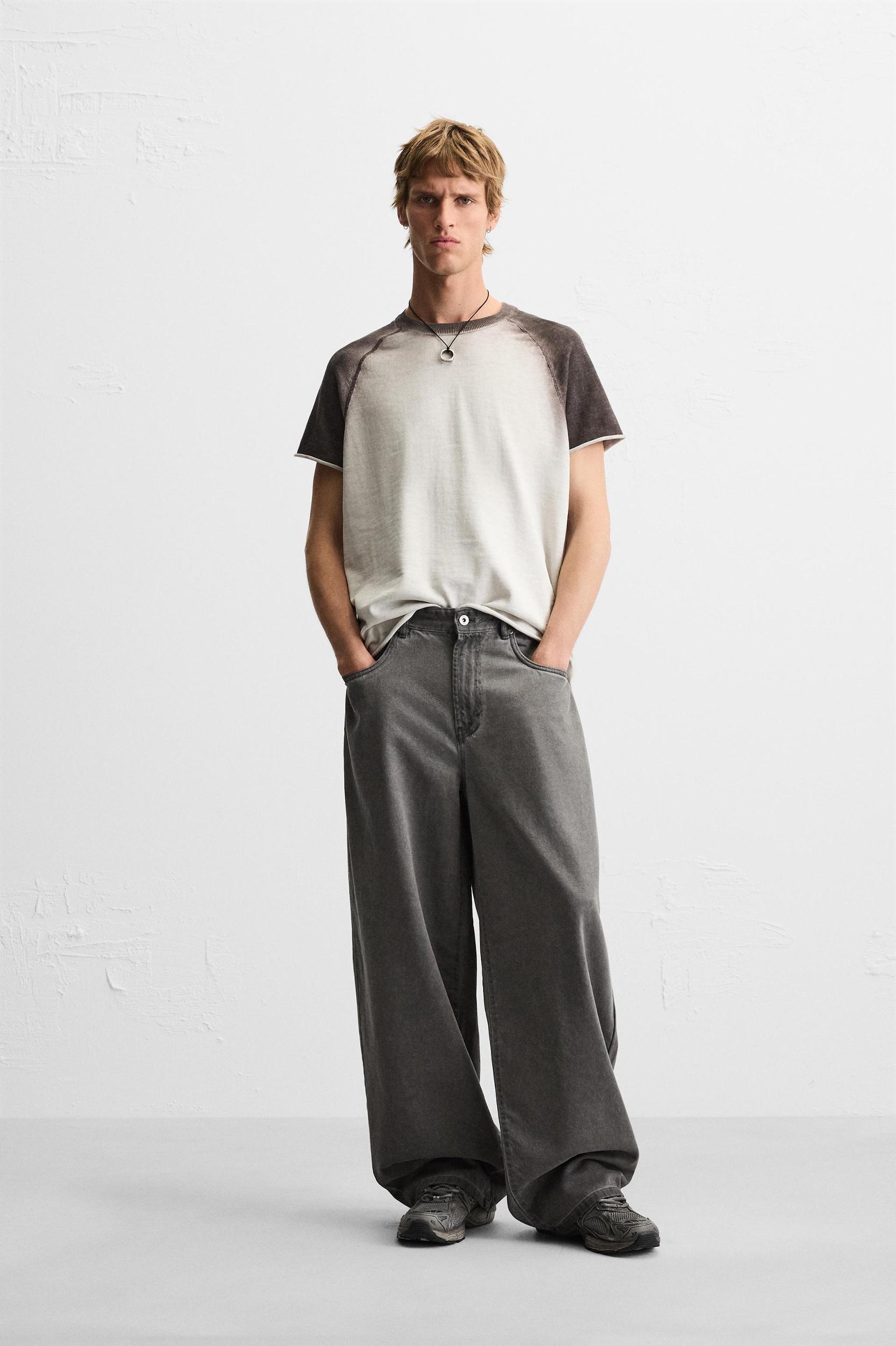 SPRAY PRINT KNIT T-SHIRT Product Image