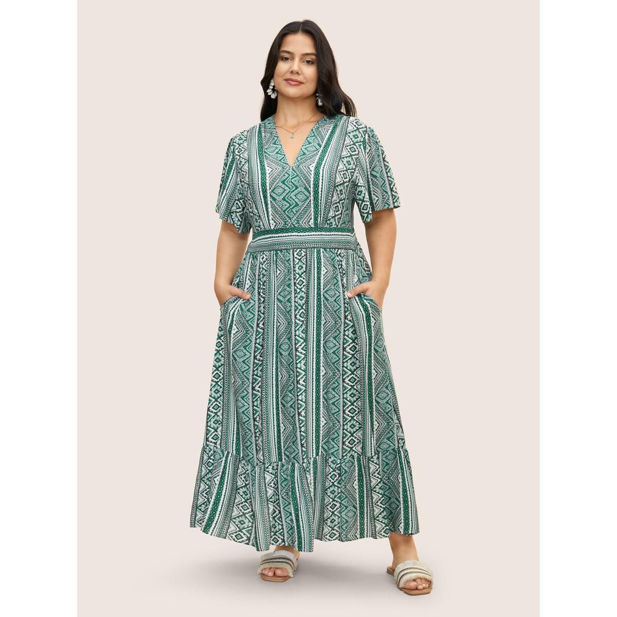 Plus Size Bandana Print Shirred Patchwork Hem Maxi Dress Emerald Women Resort V-neck Short sleeve Curvy BloomChic 10/M Product Image