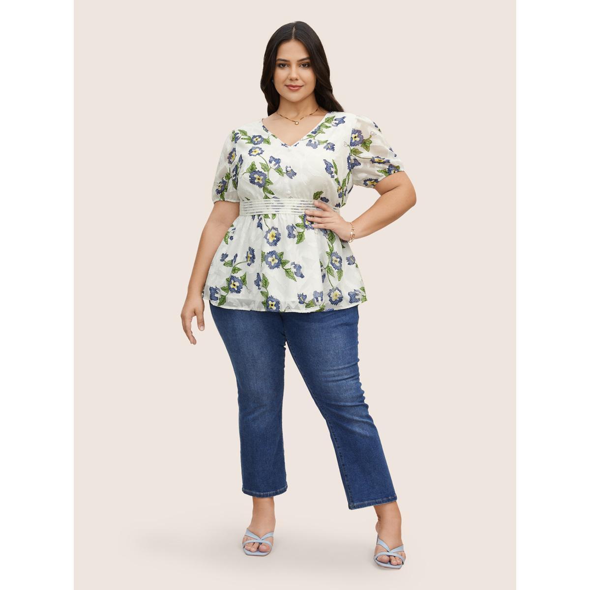 Plus Size Originalwhite Floral Lace Panel Puff Sleeve Blouse Women Elegant Short sleeve V-neck Everyday Blouses BloomChic 28/5X Product Image