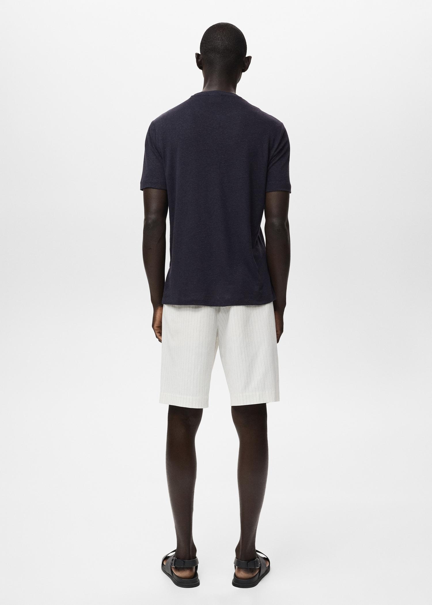 Linen slim-fit t-shirt - Men | MANGO USA Product Image