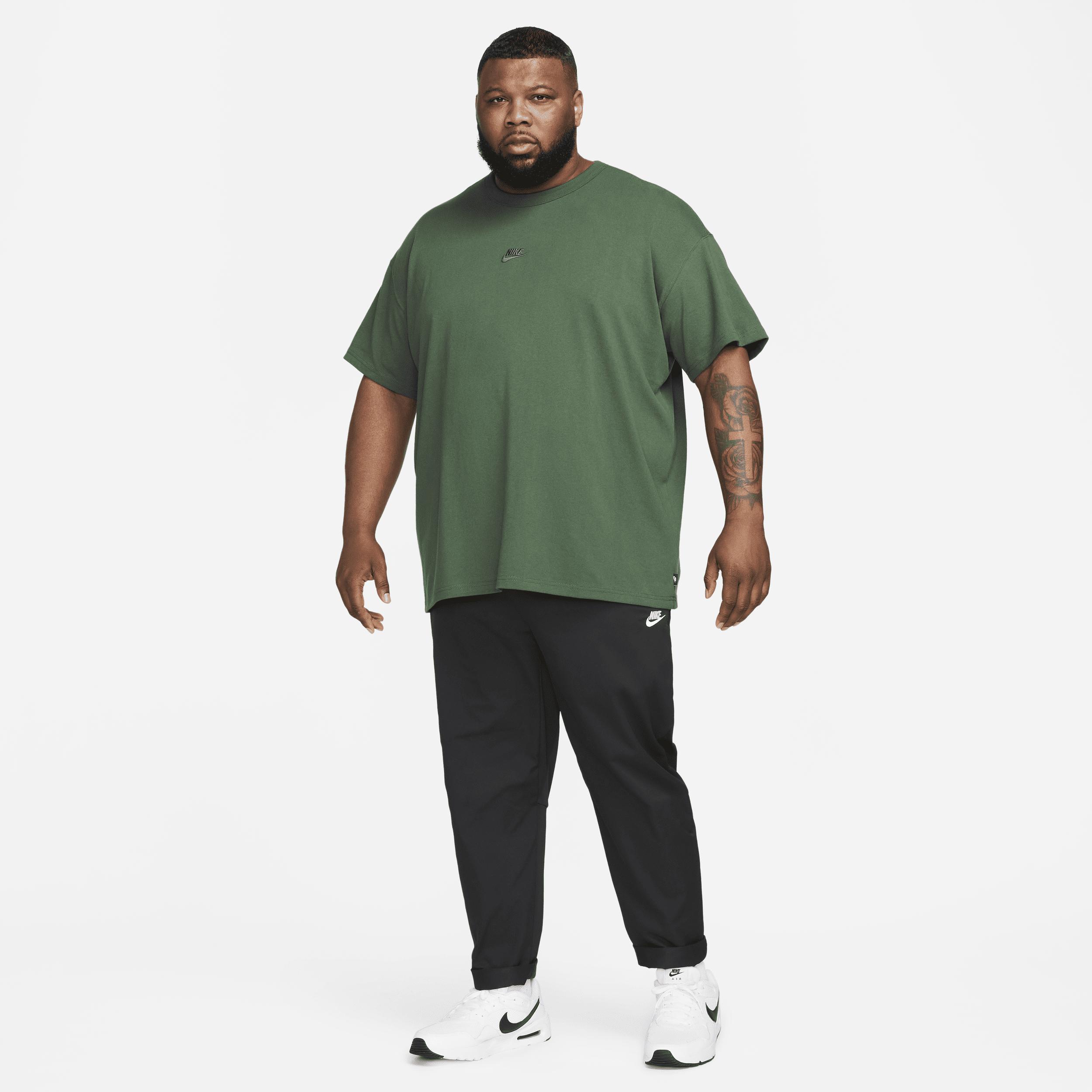 Nike Club Men's Woven Tapered Leg Pants Product Image