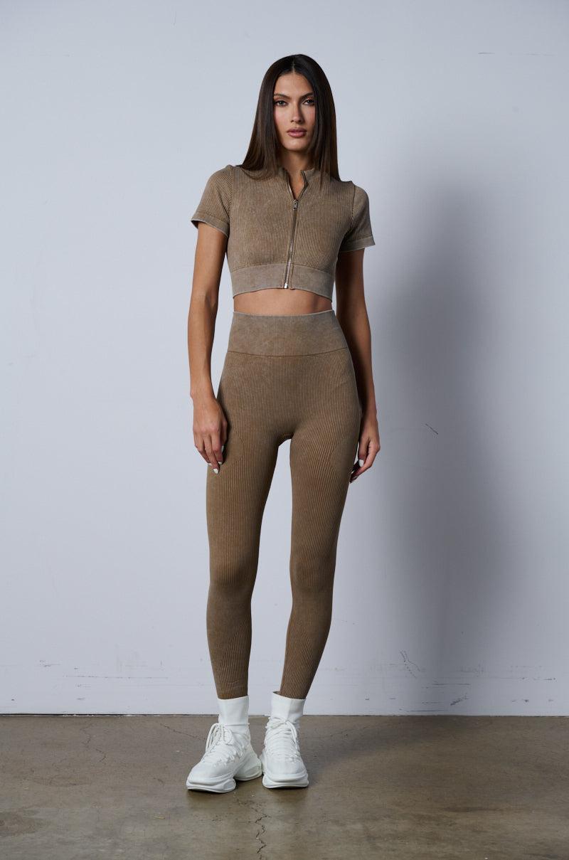 ON THE GO RIBBED ZIP UP TOP Product Image